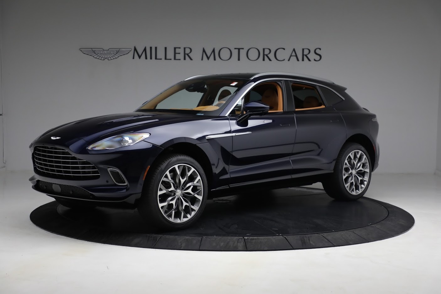 New-2021-Aston-Martin-DBX