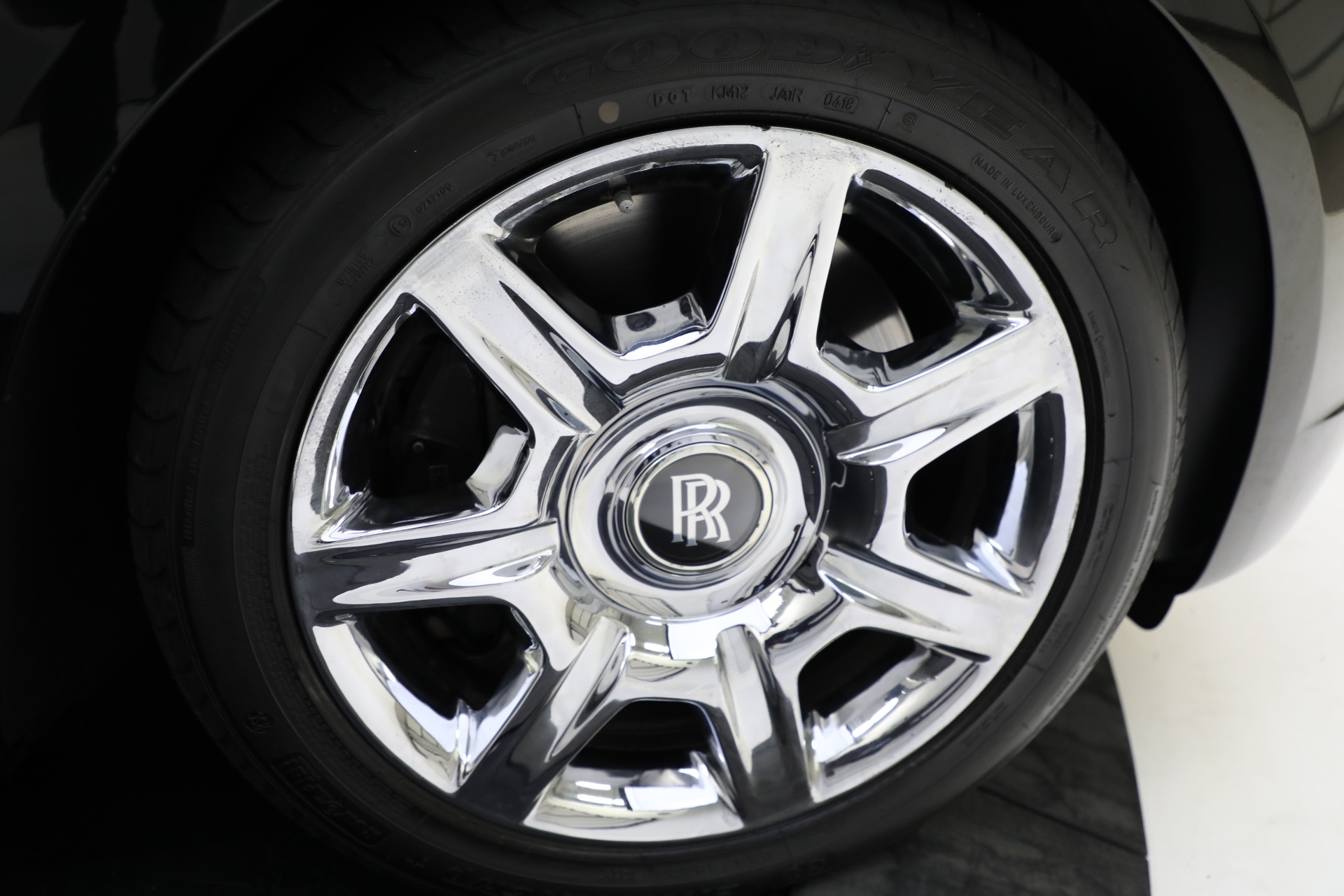 Used-2011-Rolls-Royce-Ghost