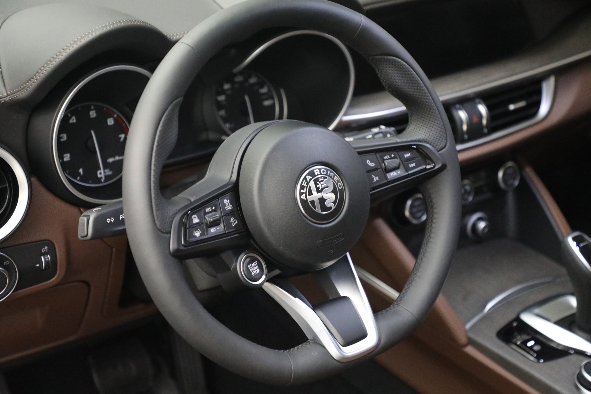 New-2021-Alfa-Romeo-Stelvio-Ti-Q4