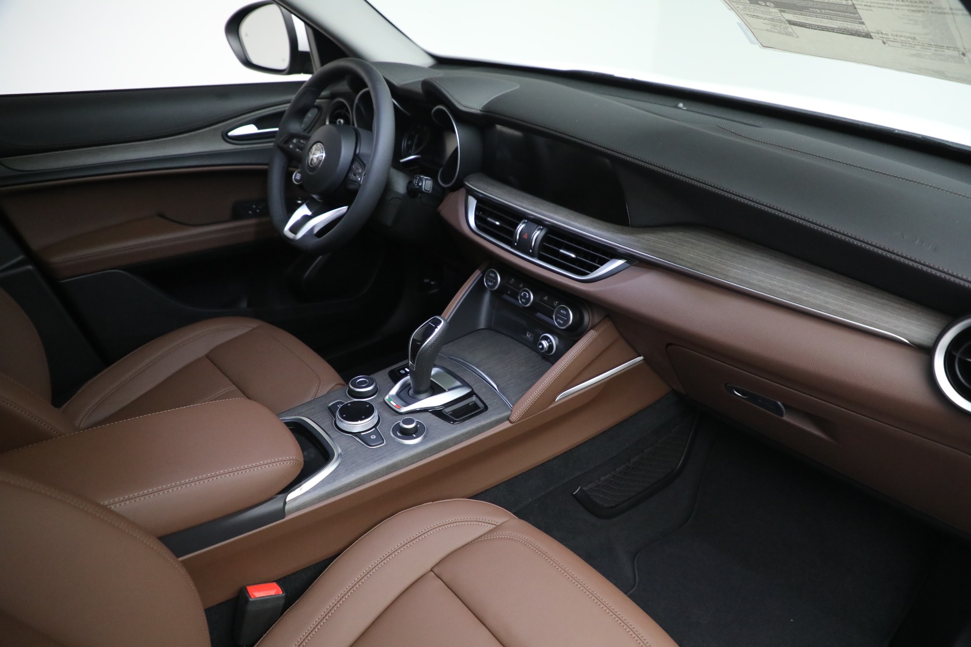 New-2021-Alfa-Romeo-Stelvio-Ti-Q4