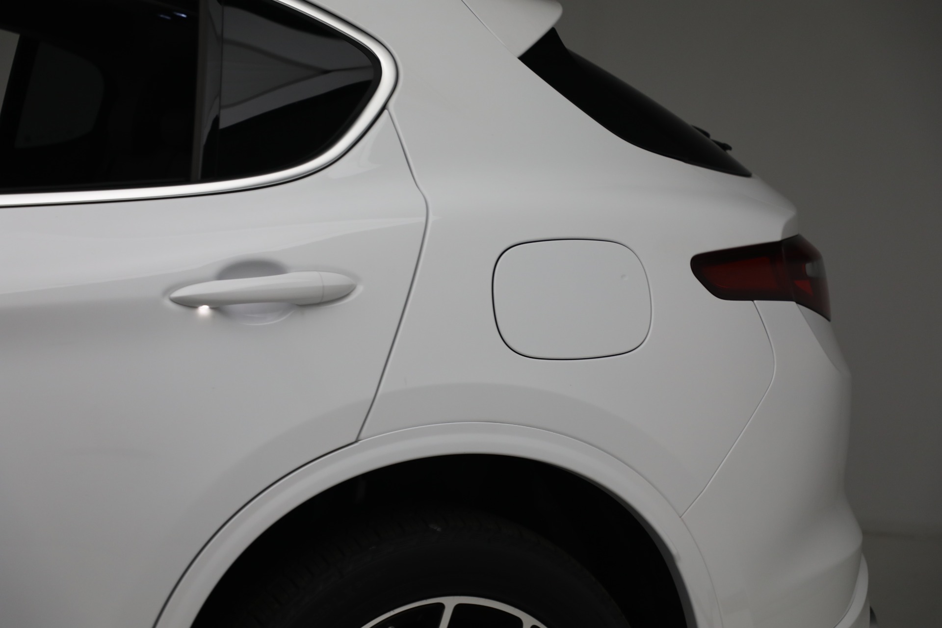 New-2021-Alfa-Romeo-Stelvio-Ti-Q4