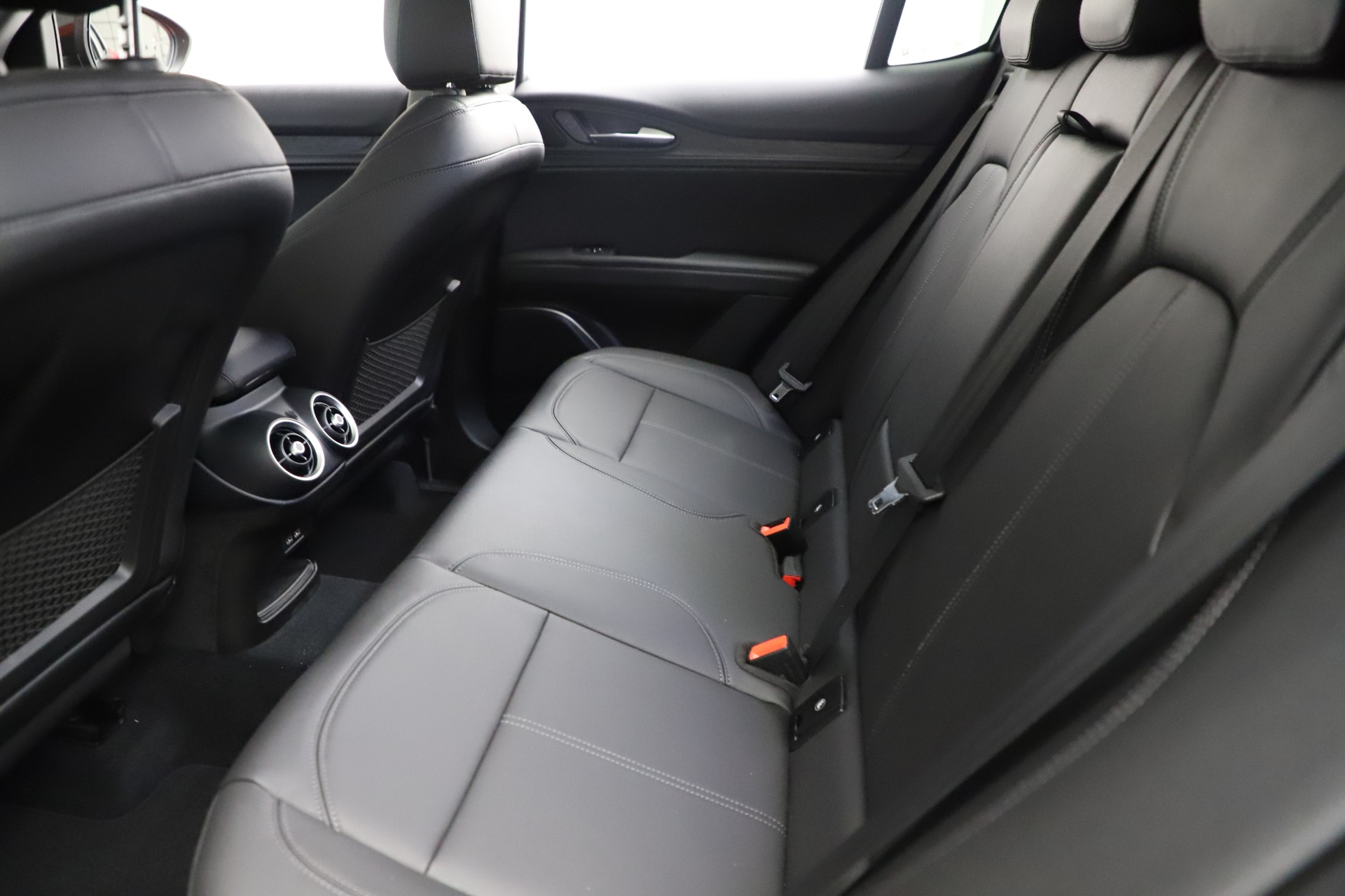 New-2021-Alfa-Romeo-Stelvio-Q4