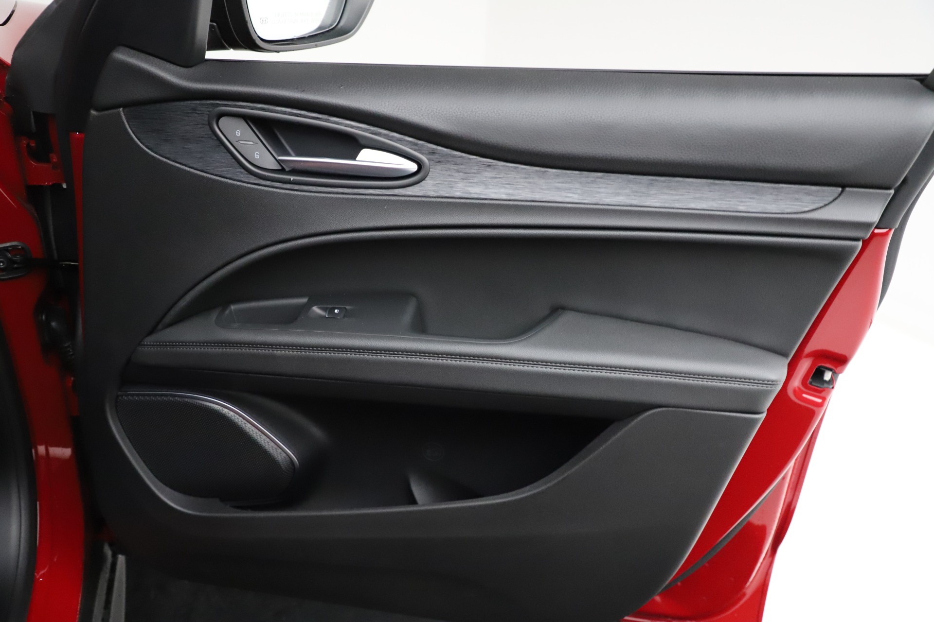 New-2021-Alfa-Romeo-Stelvio-Q4