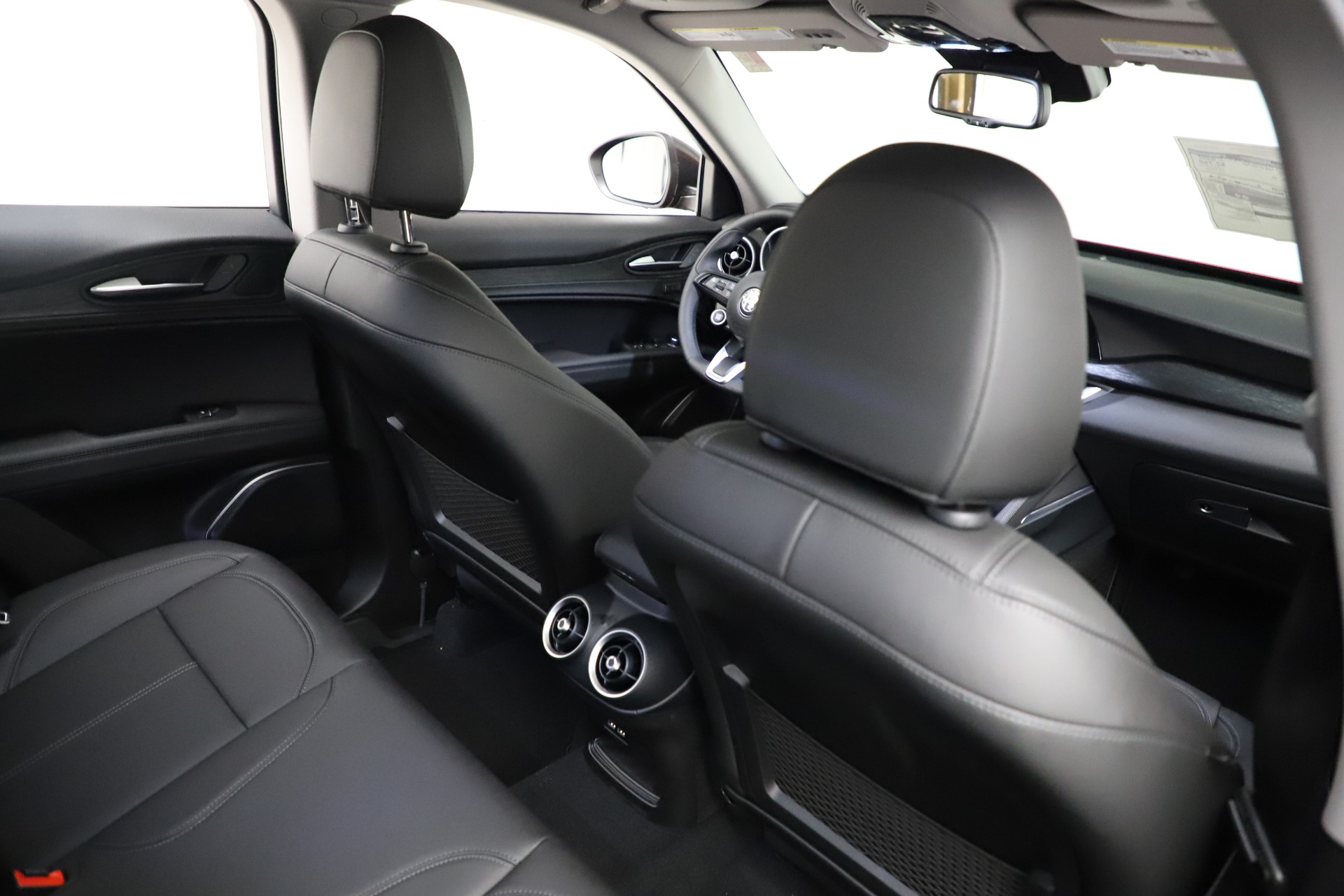 New-2021-Alfa-Romeo-Stelvio-Q4