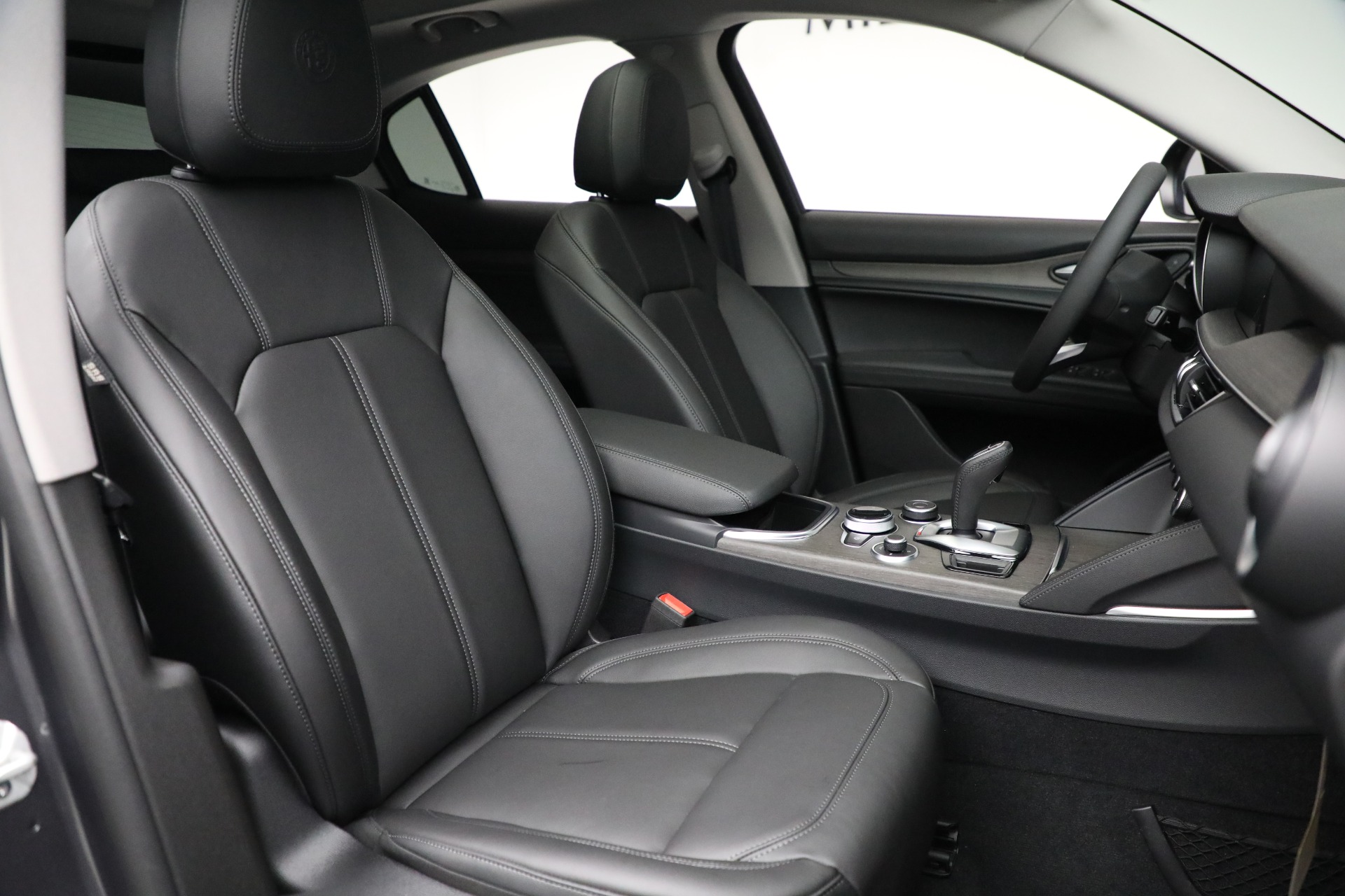 New-2021-Alfa-Romeo-Stelvio-Ti-Q4