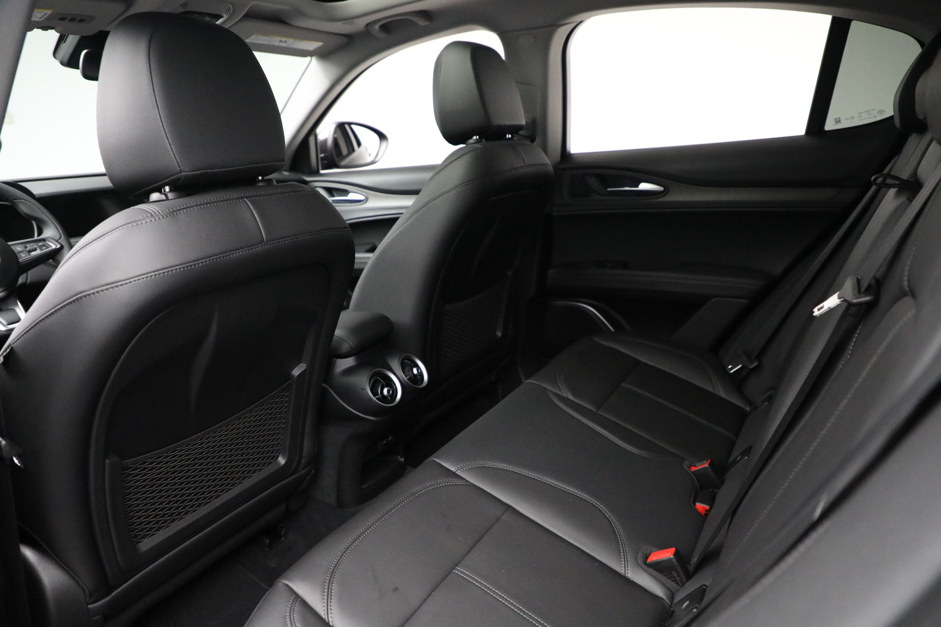 New-2021-Alfa-Romeo-Stelvio-Ti-Q4