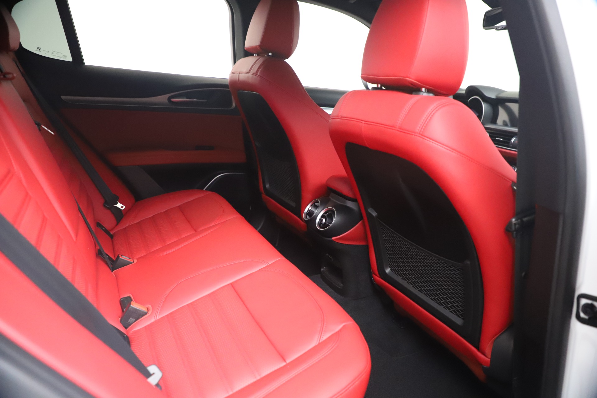 New-2021-Alfa-Romeo-Stelvio-Ti-Sport-Q4