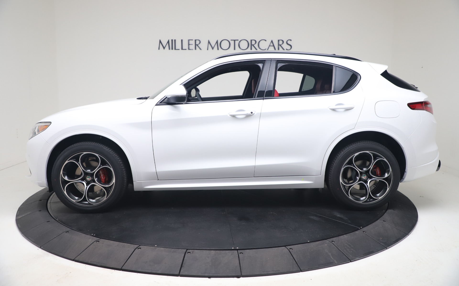 New-2021-Alfa-Romeo-Stelvio-Ti-Sport-Q4