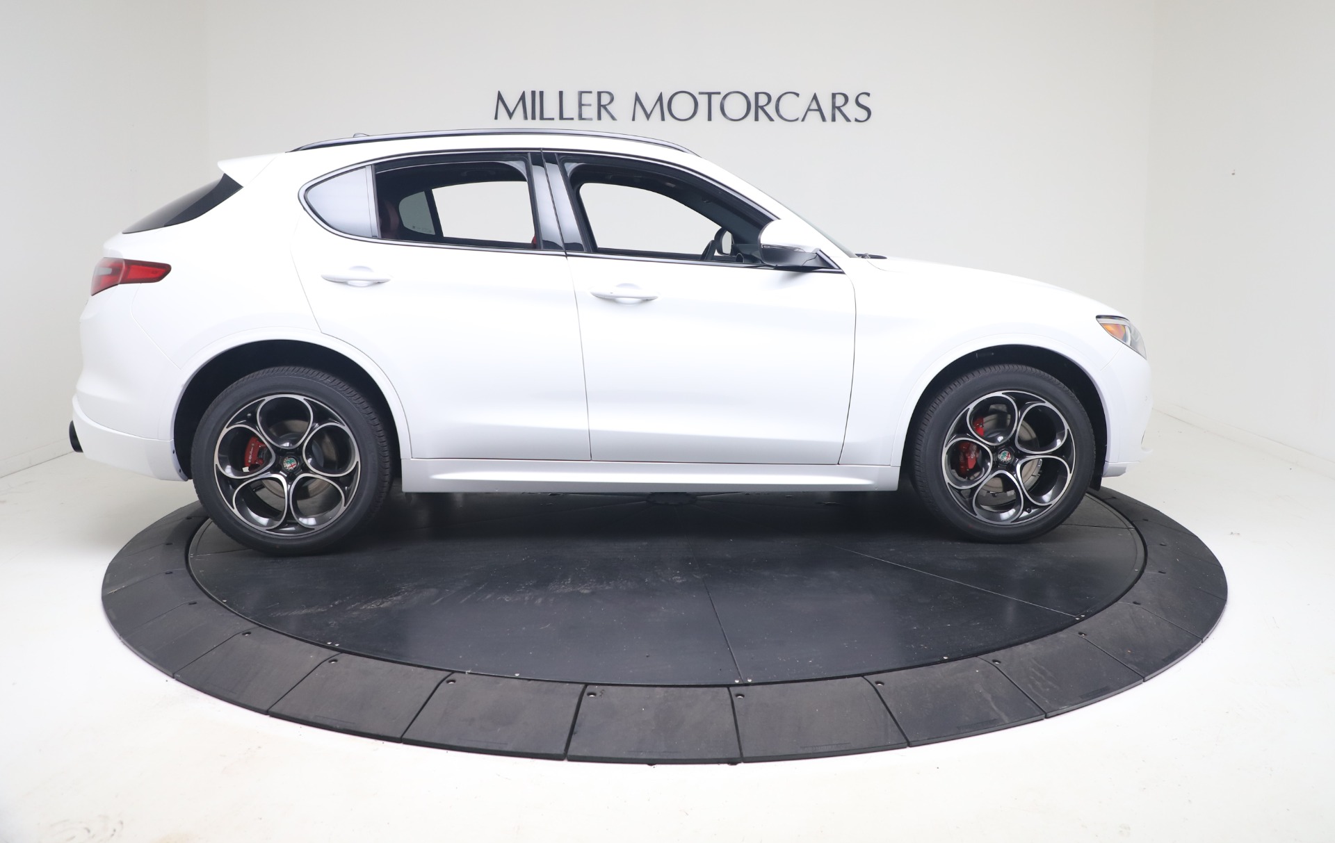 New-2021-Alfa-Romeo-Stelvio-Ti-Sport-Q4