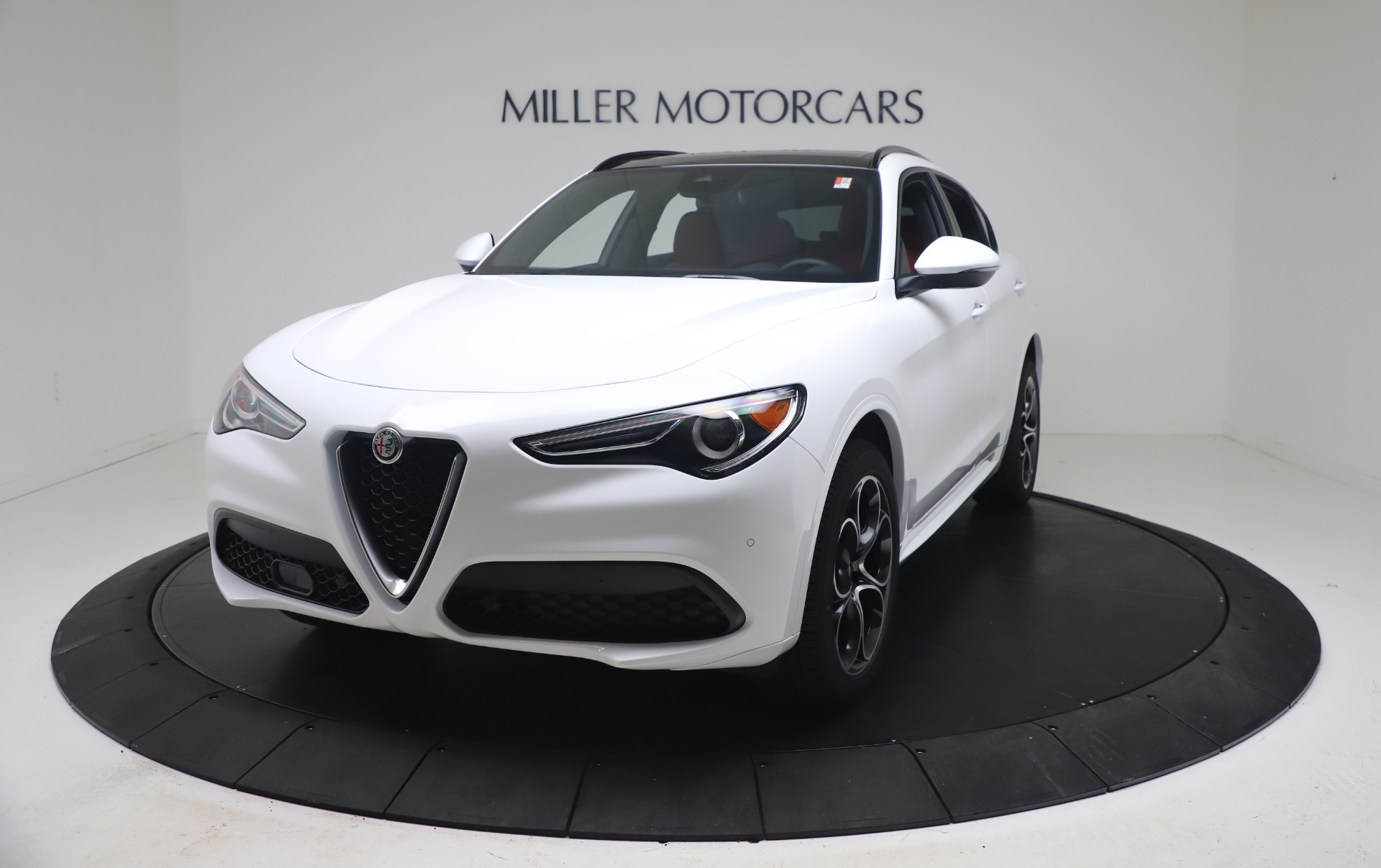 New-2021-Alfa-Romeo-Stelvio-Ti-Sport-Q4