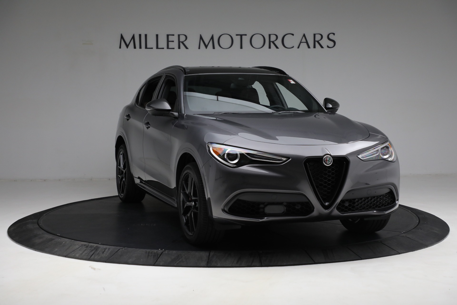 New-2021-Alfa-Romeo-Stelvio-Ti-Sport-Q4