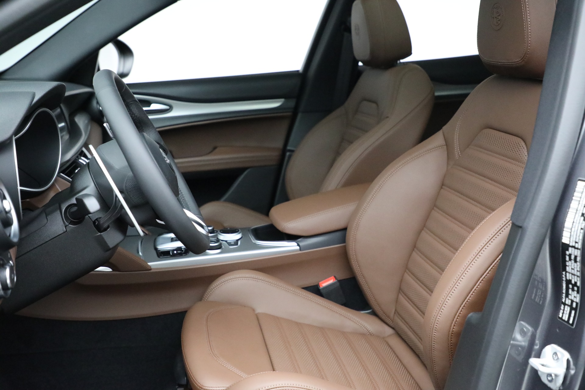 New-2021-Alfa-Romeo-Stelvio-Ti-Sport-Q4