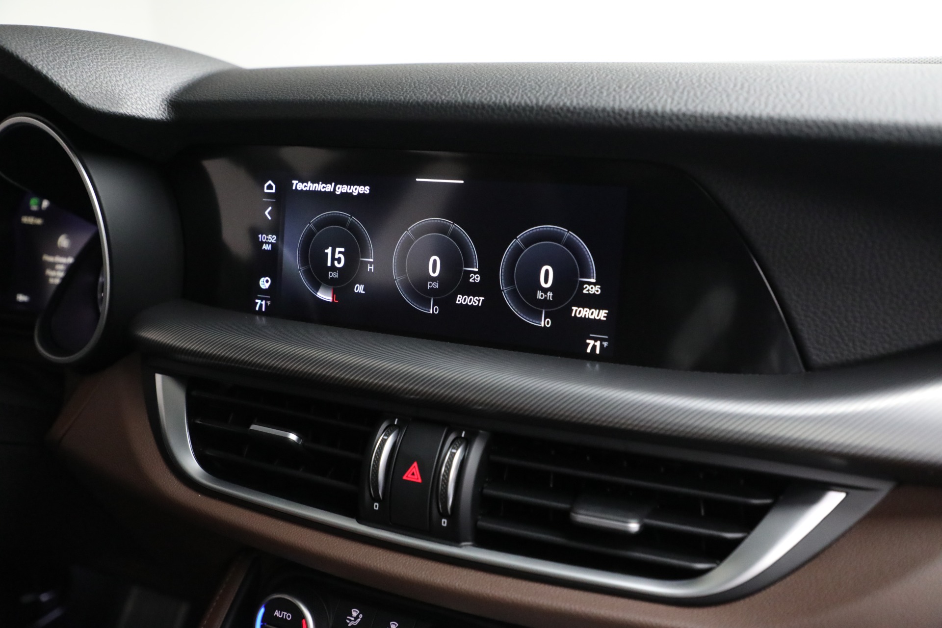 New-2021-Alfa-Romeo-Stelvio-Ti-Sport-Q4