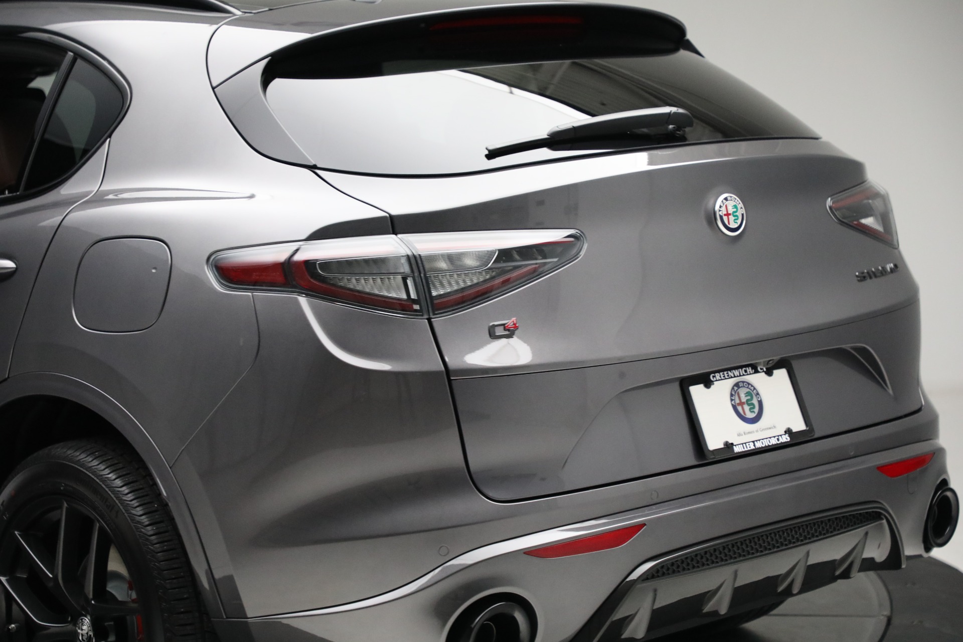 New-2021-Alfa-Romeo-Stelvio-Ti-Sport-Q4