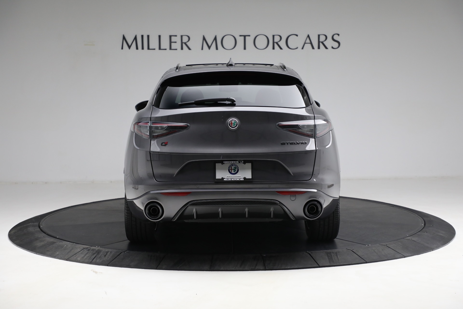 New-2021-Alfa-Romeo-Stelvio-Ti-Sport-Q4