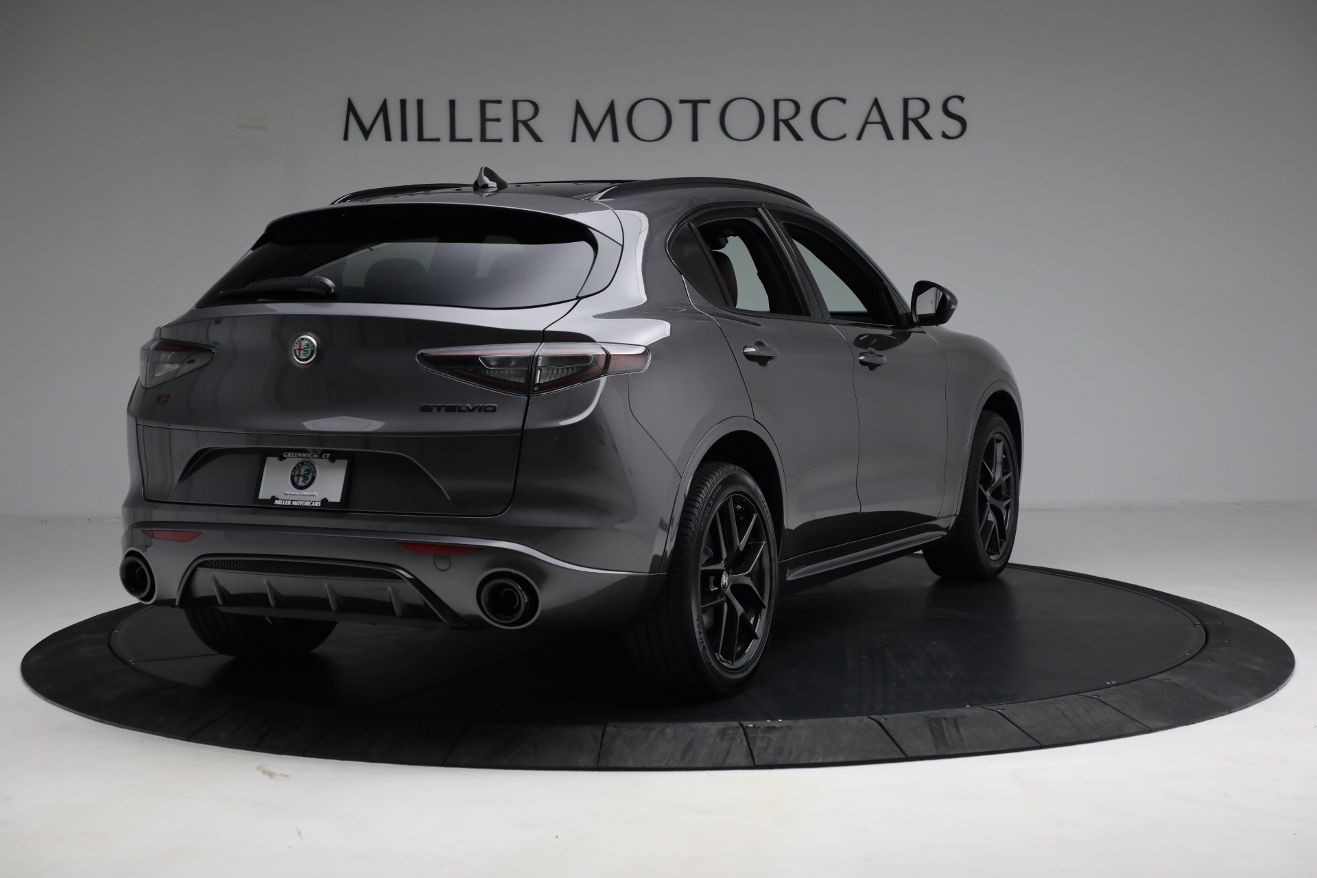 New-2021-Alfa-Romeo-Stelvio-Ti-Sport-Q4