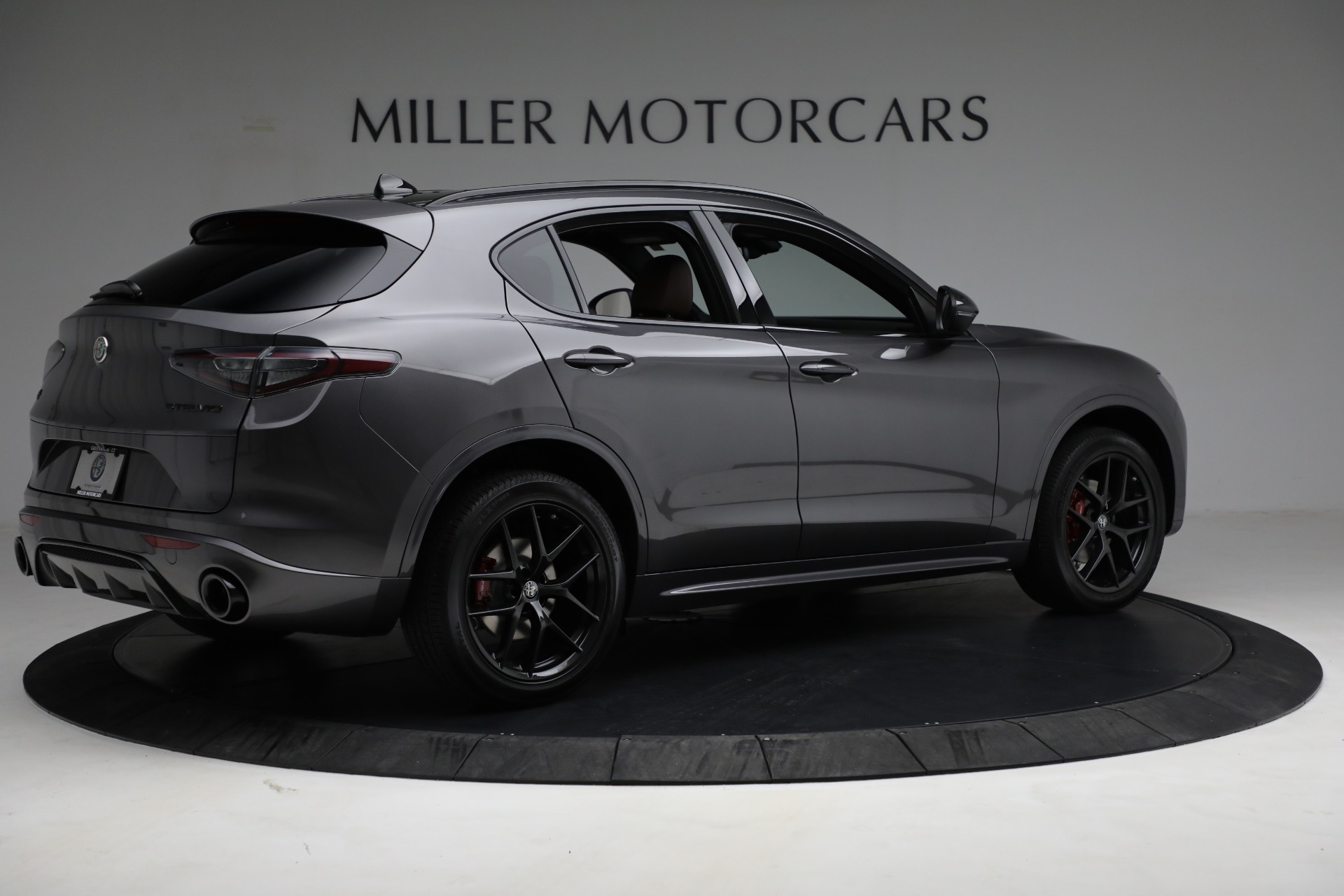 New-2021-Alfa-Romeo-Stelvio-Ti-Sport-Q4