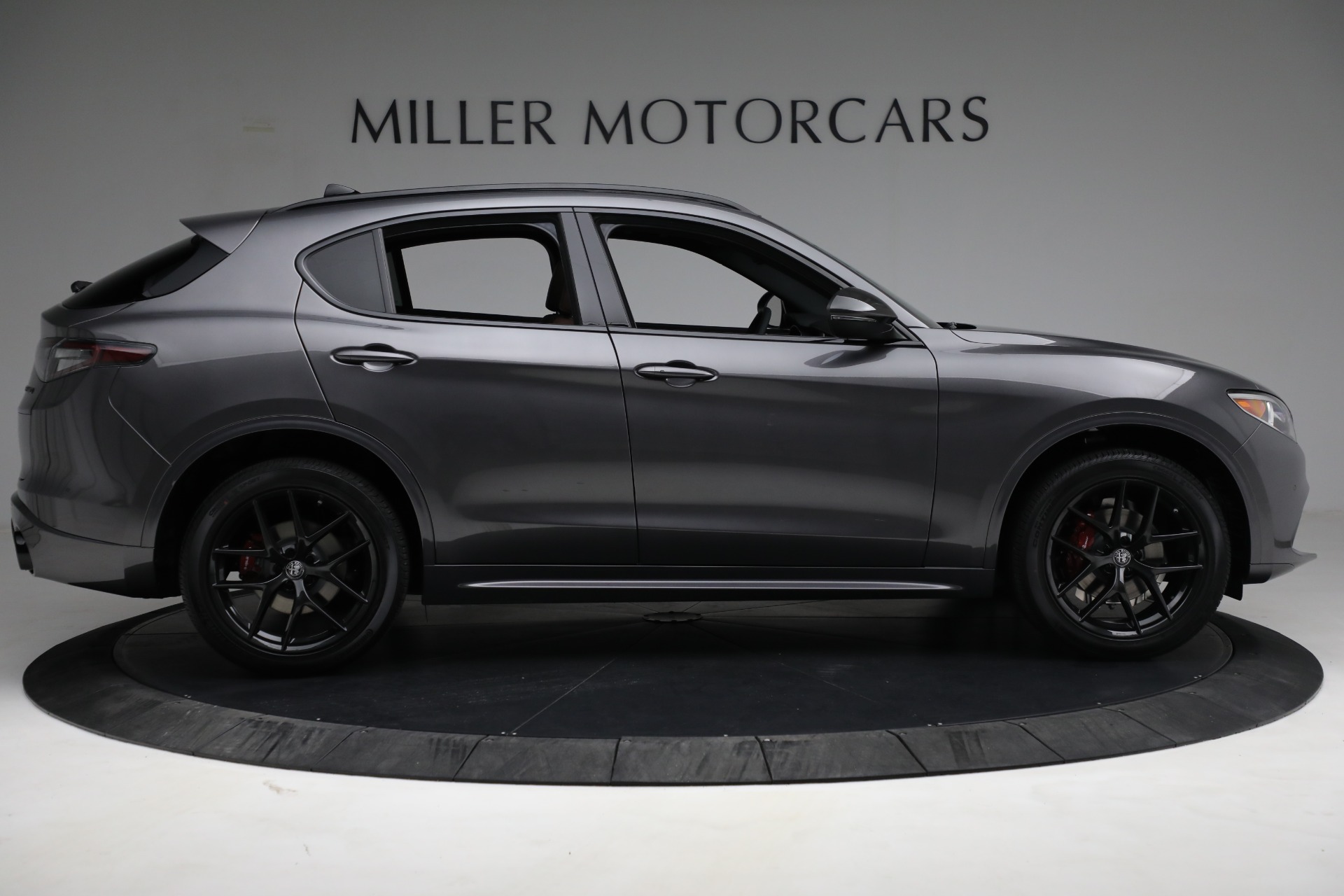 New-2021-Alfa-Romeo-Stelvio-Ti-Sport-Q4