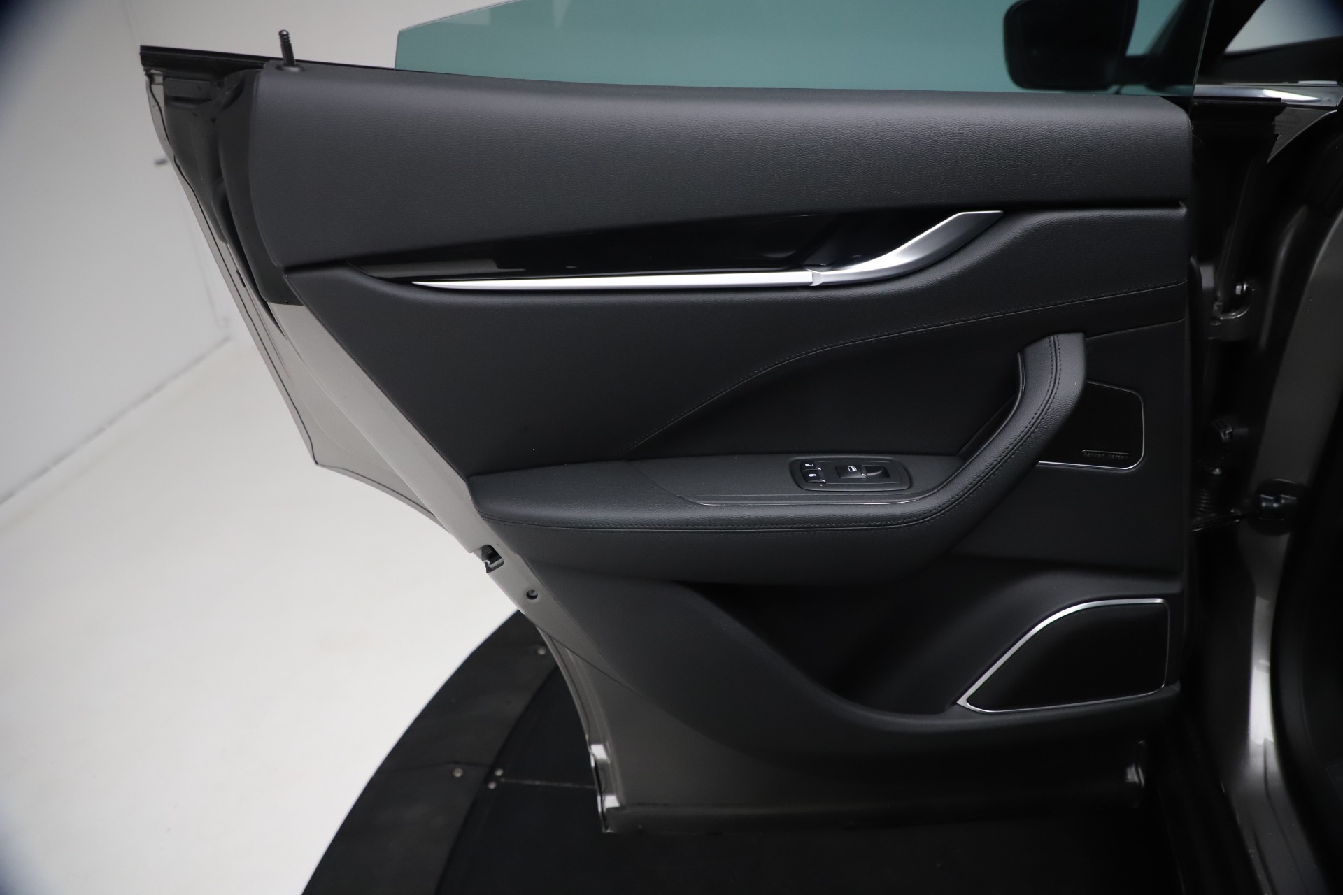 New-2021-Maserati-Levante-GranSport