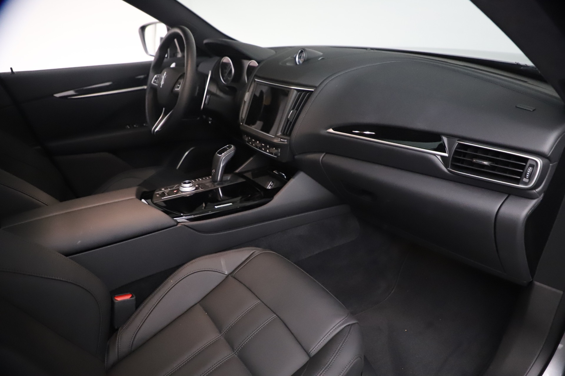 New-2021-Maserati-Levante-GranSport