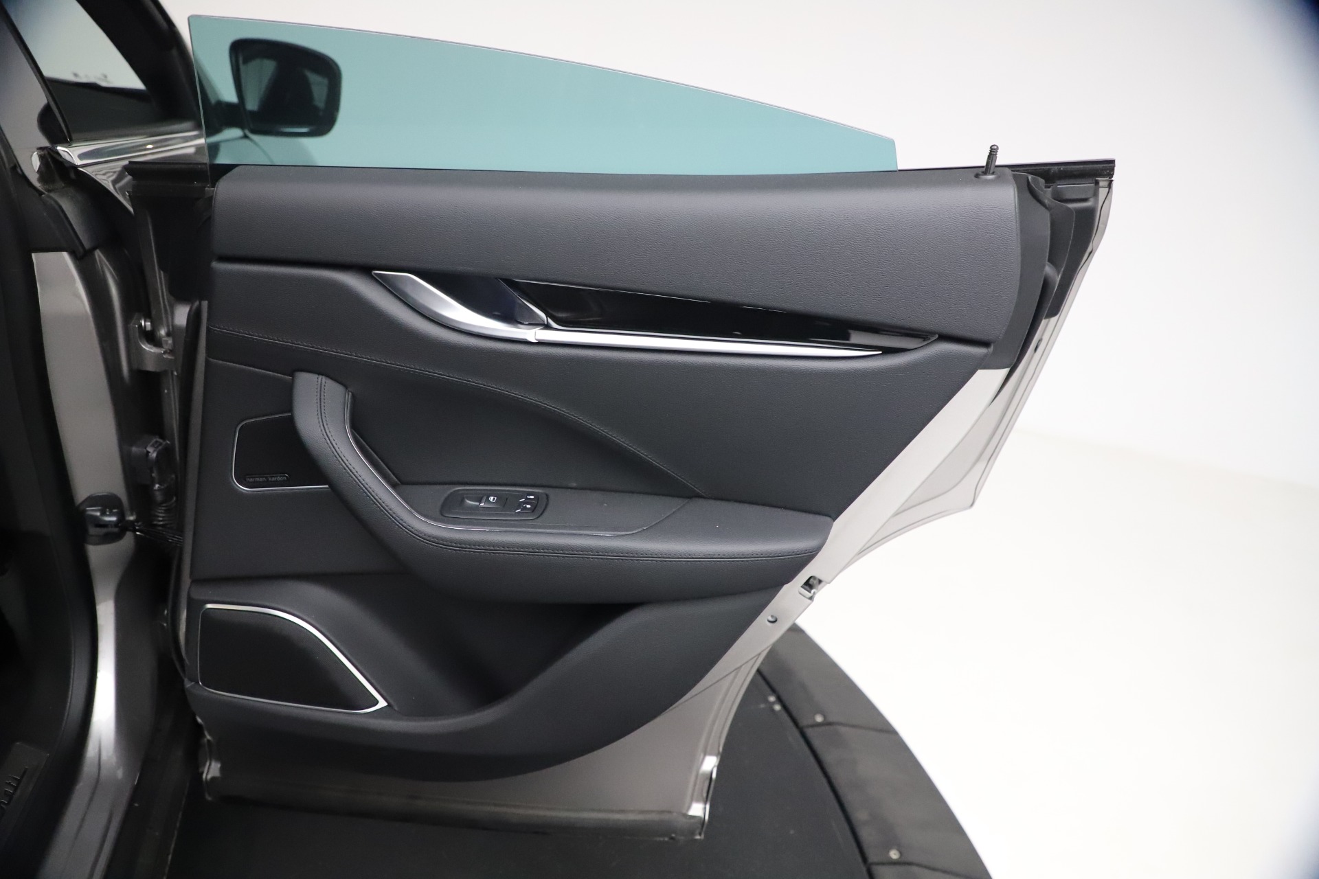 New-2021-Maserati-Levante-GranSport