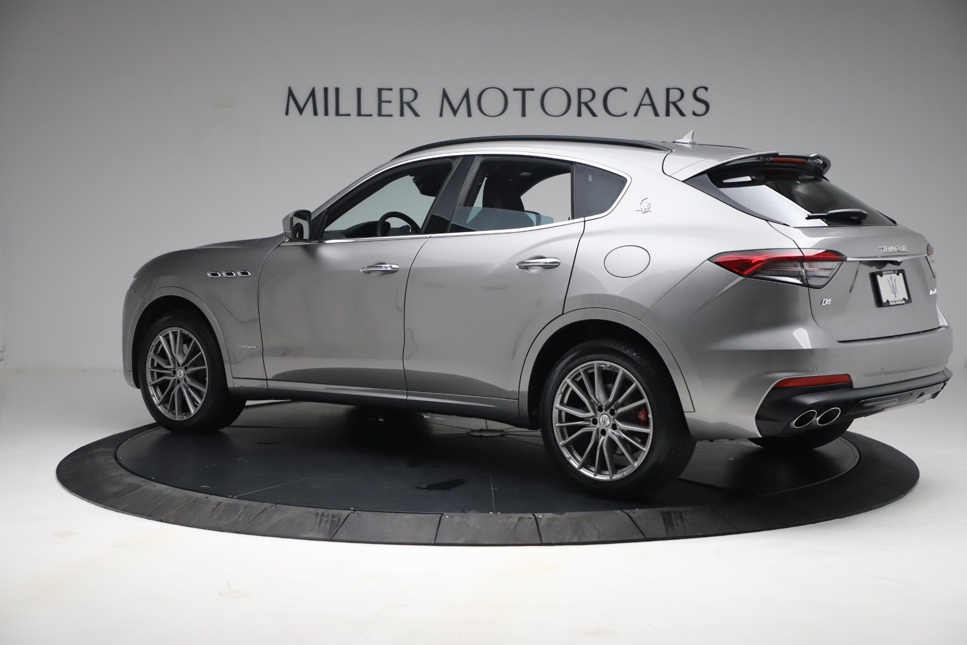 New-2021-Maserati-Levante-GranSport