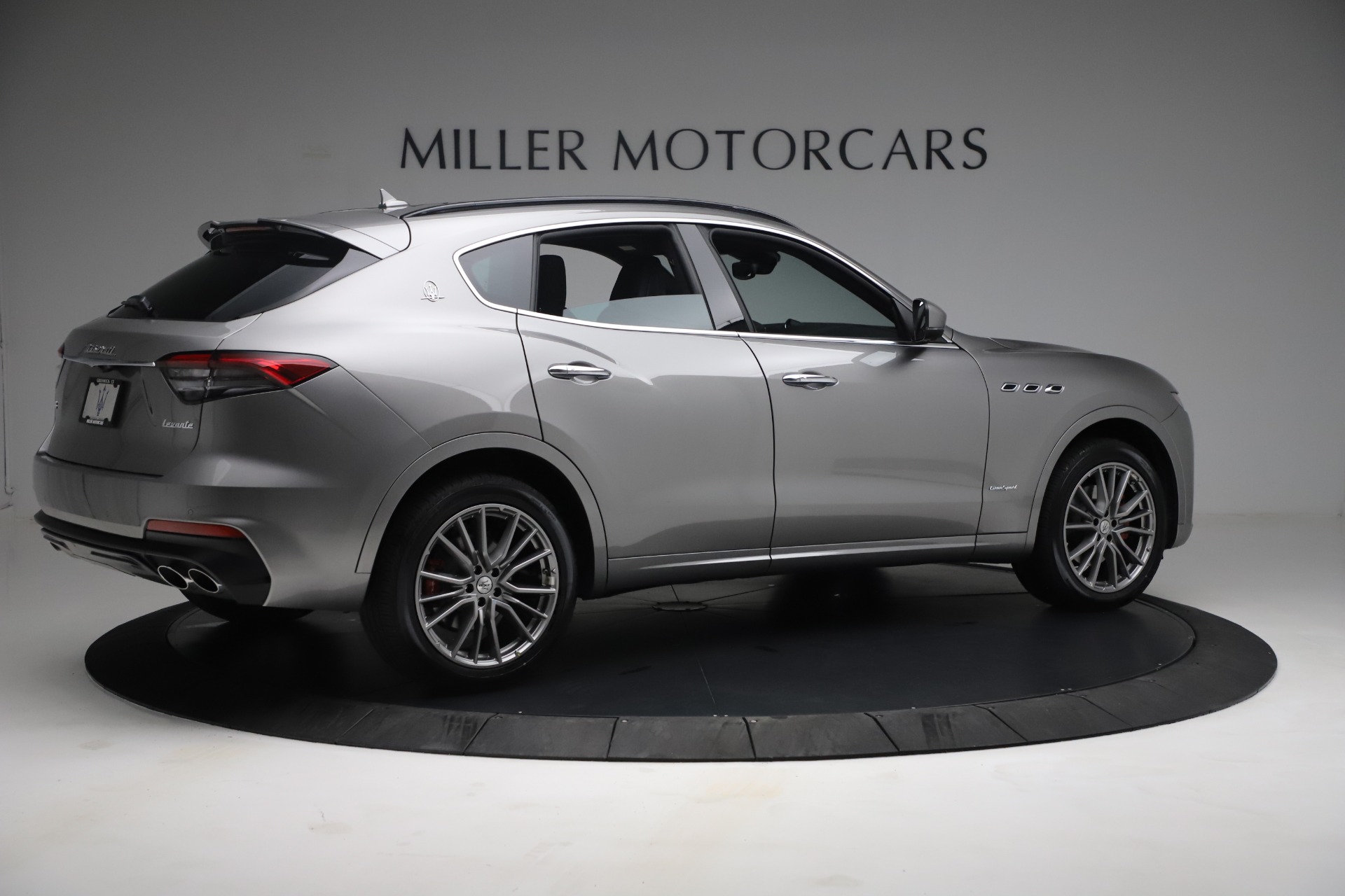 New-2021-Maserati-Levante-GranSport