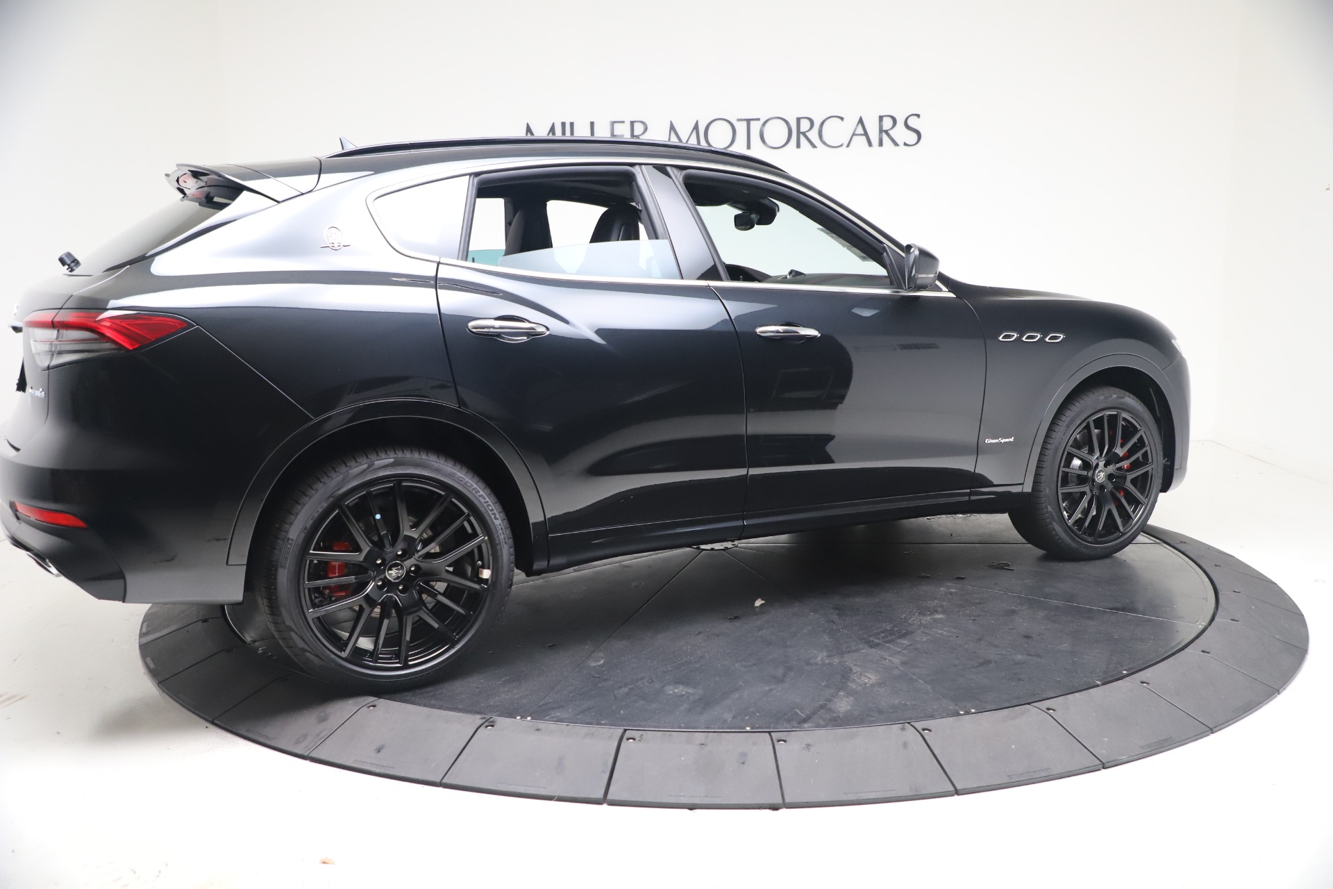 New-2021-Maserati-Levante-S-GranSport