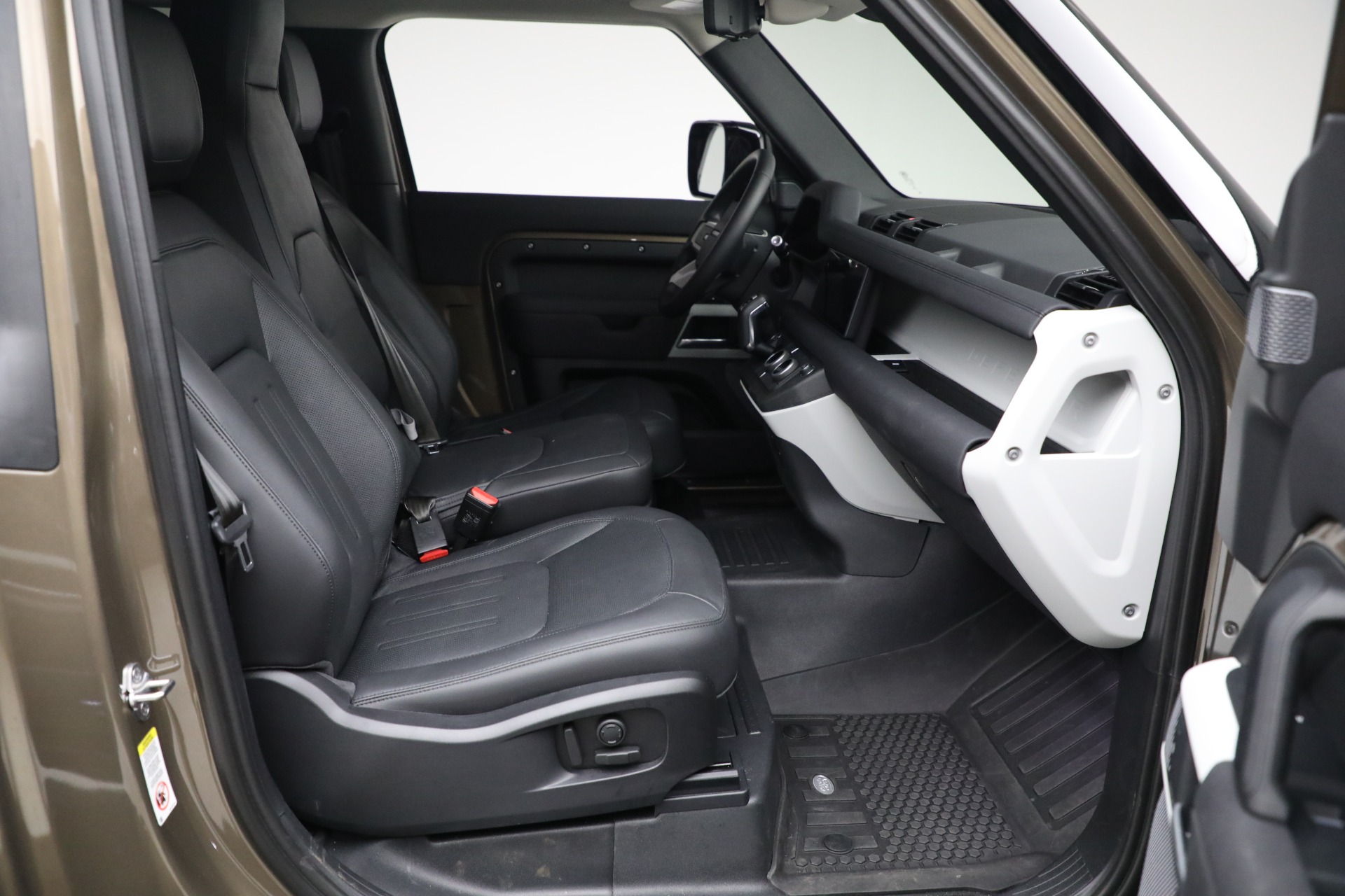 Used-2021-Land-Rover-Defender-90-First-Edition