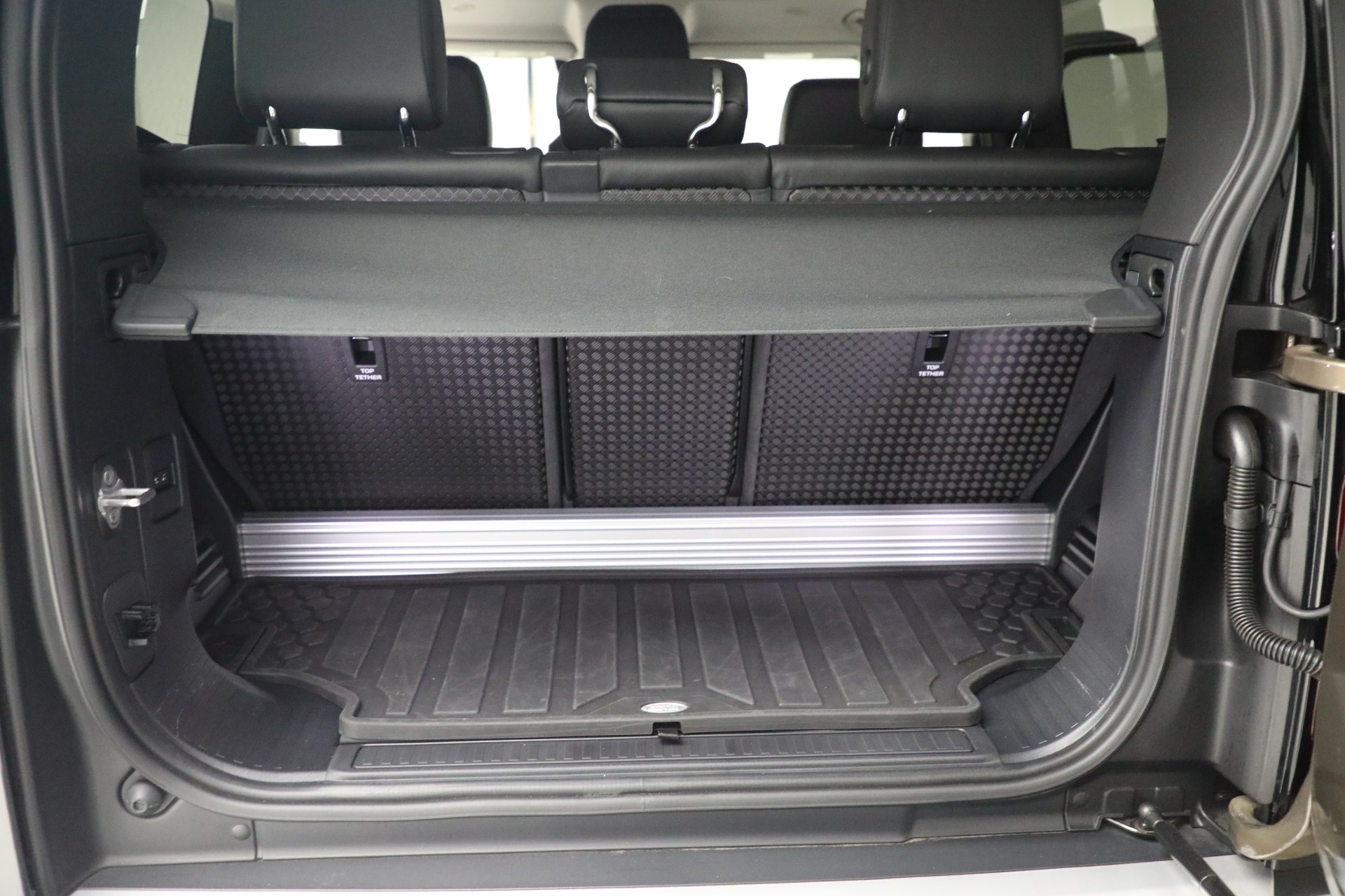 Used-2021-Land-Rover-Defender-90-First-Edition