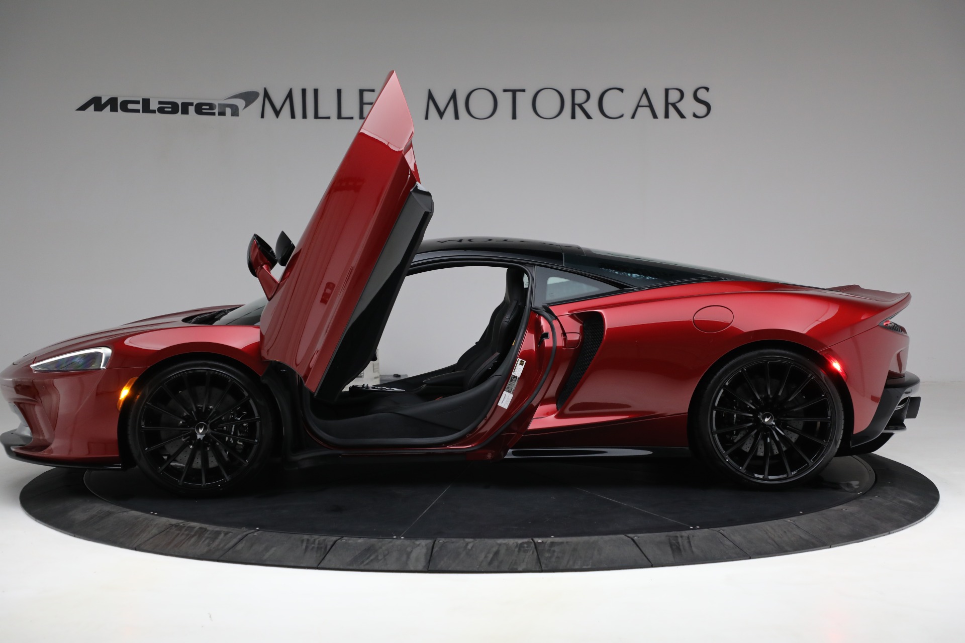 New-2021-McLaren-GT-Luxe