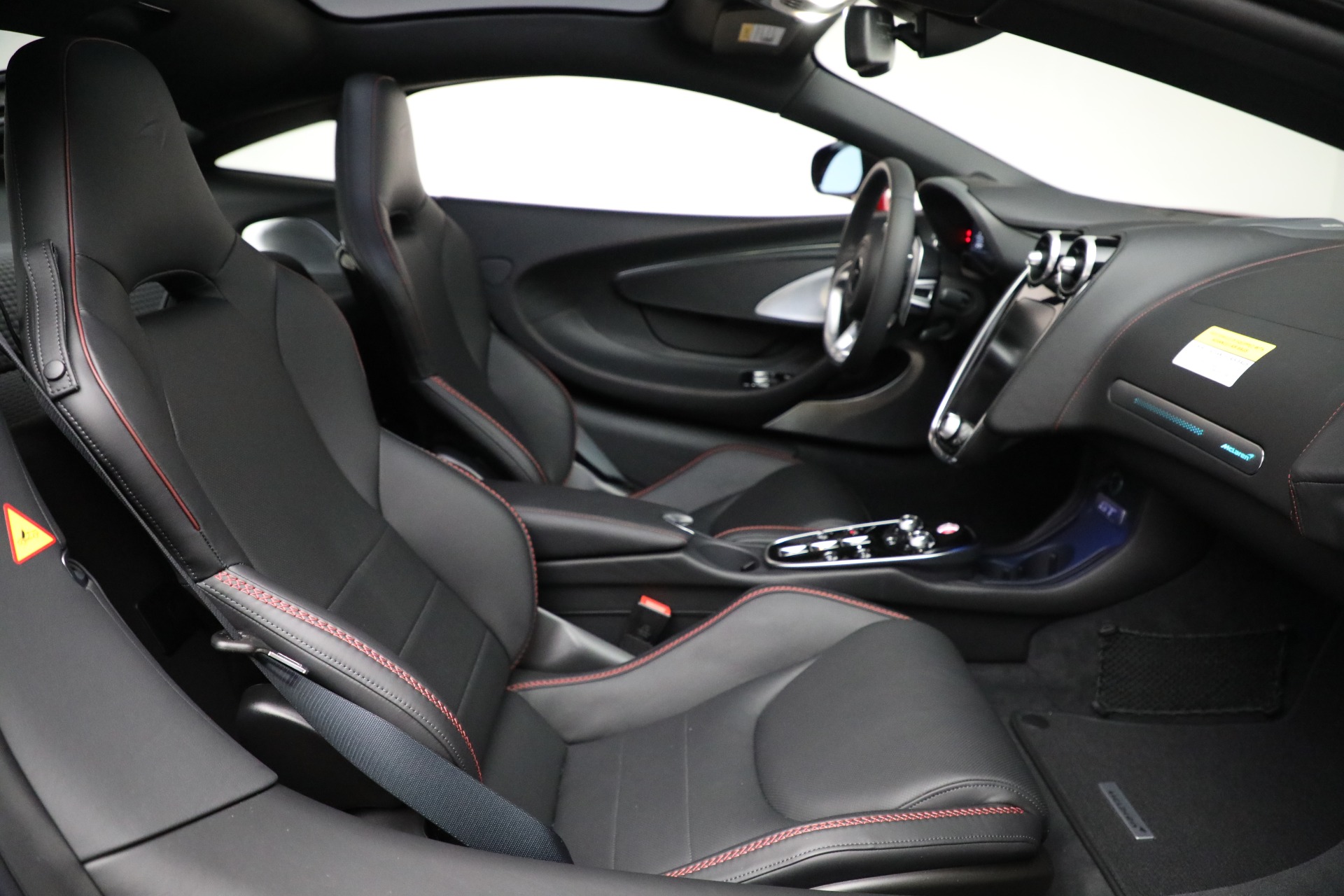 New-2021-McLaren-GT-Luxe