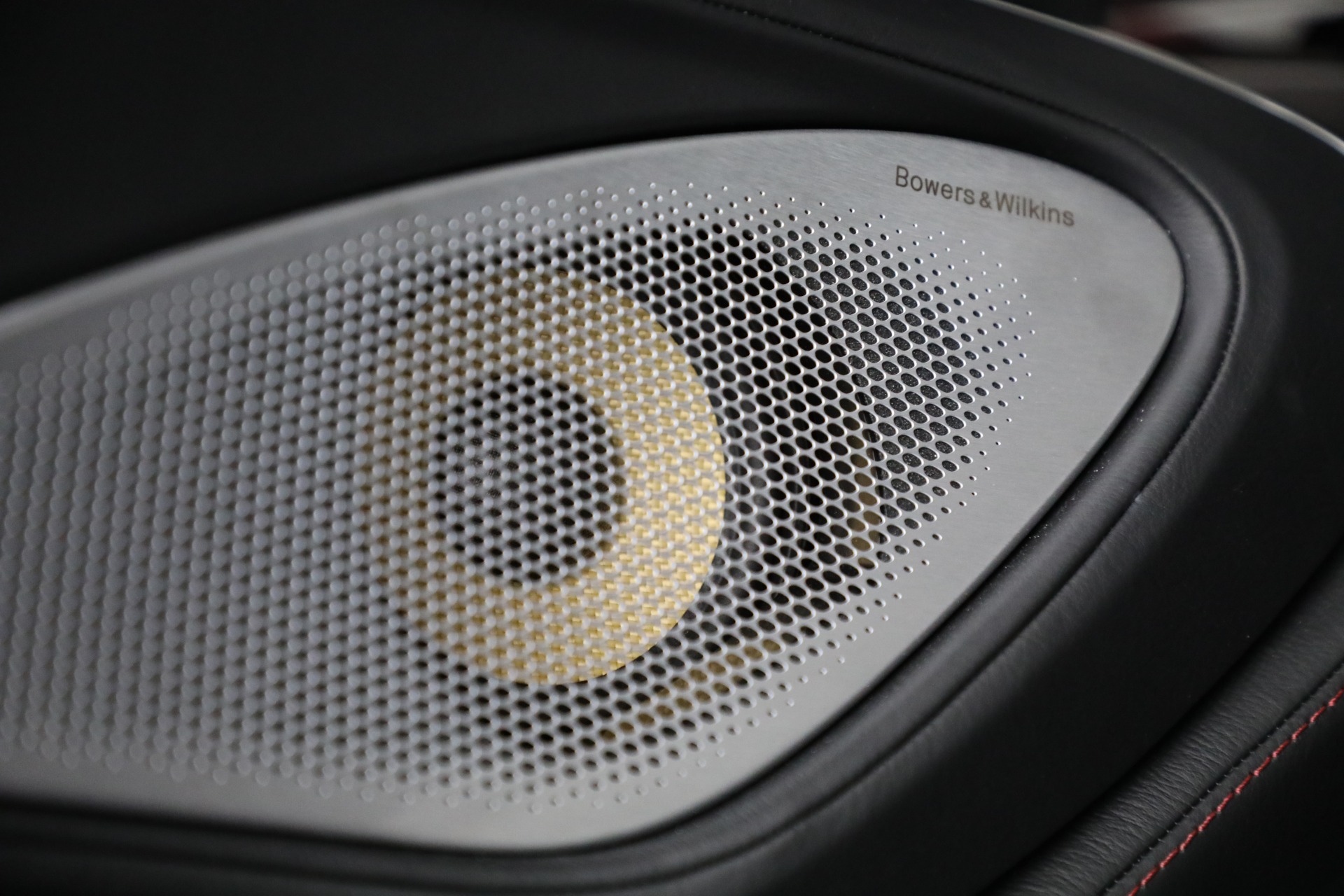 New-2021-McLaren-GT-Luxe