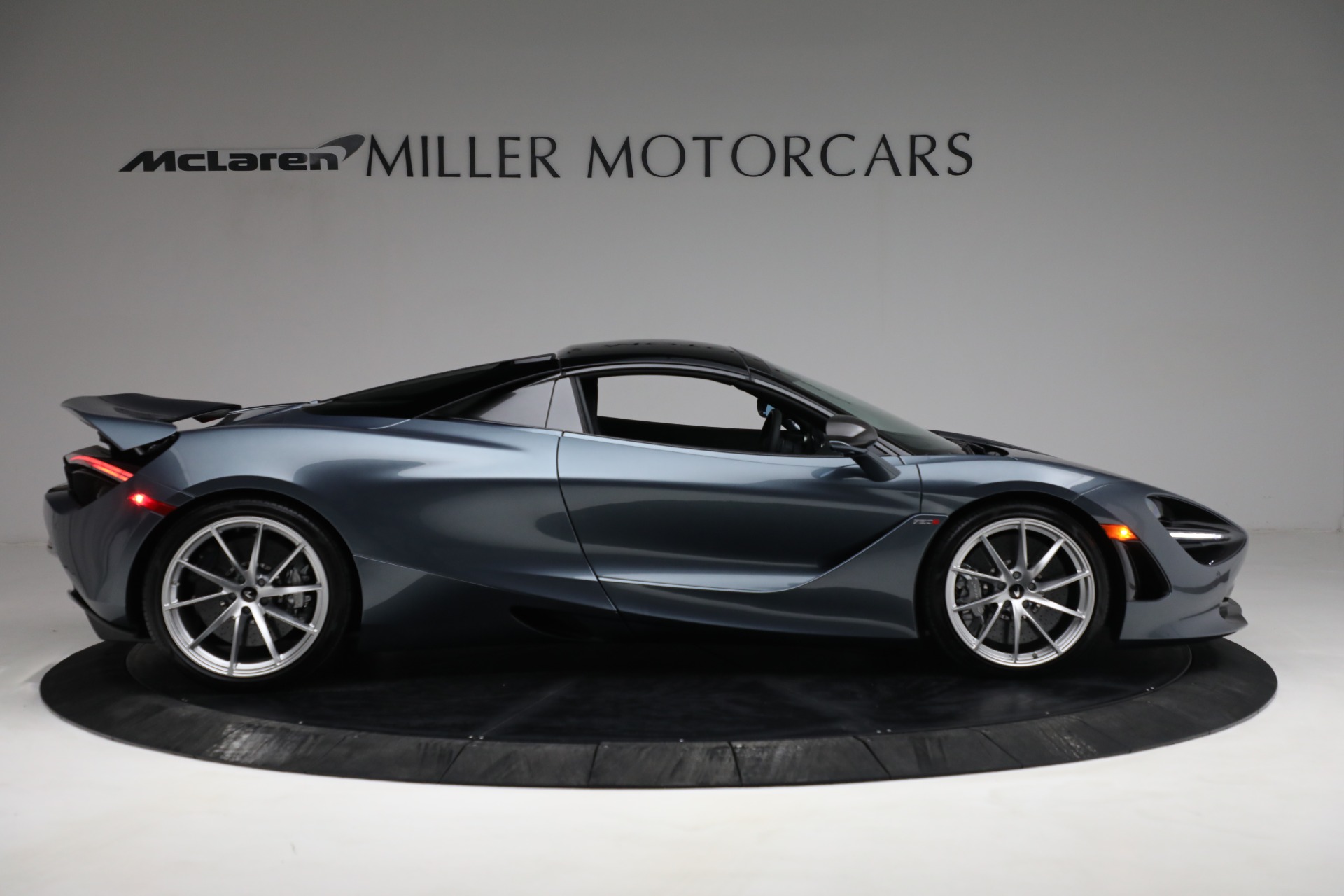 Used-2020-McLaren-720S-Spider