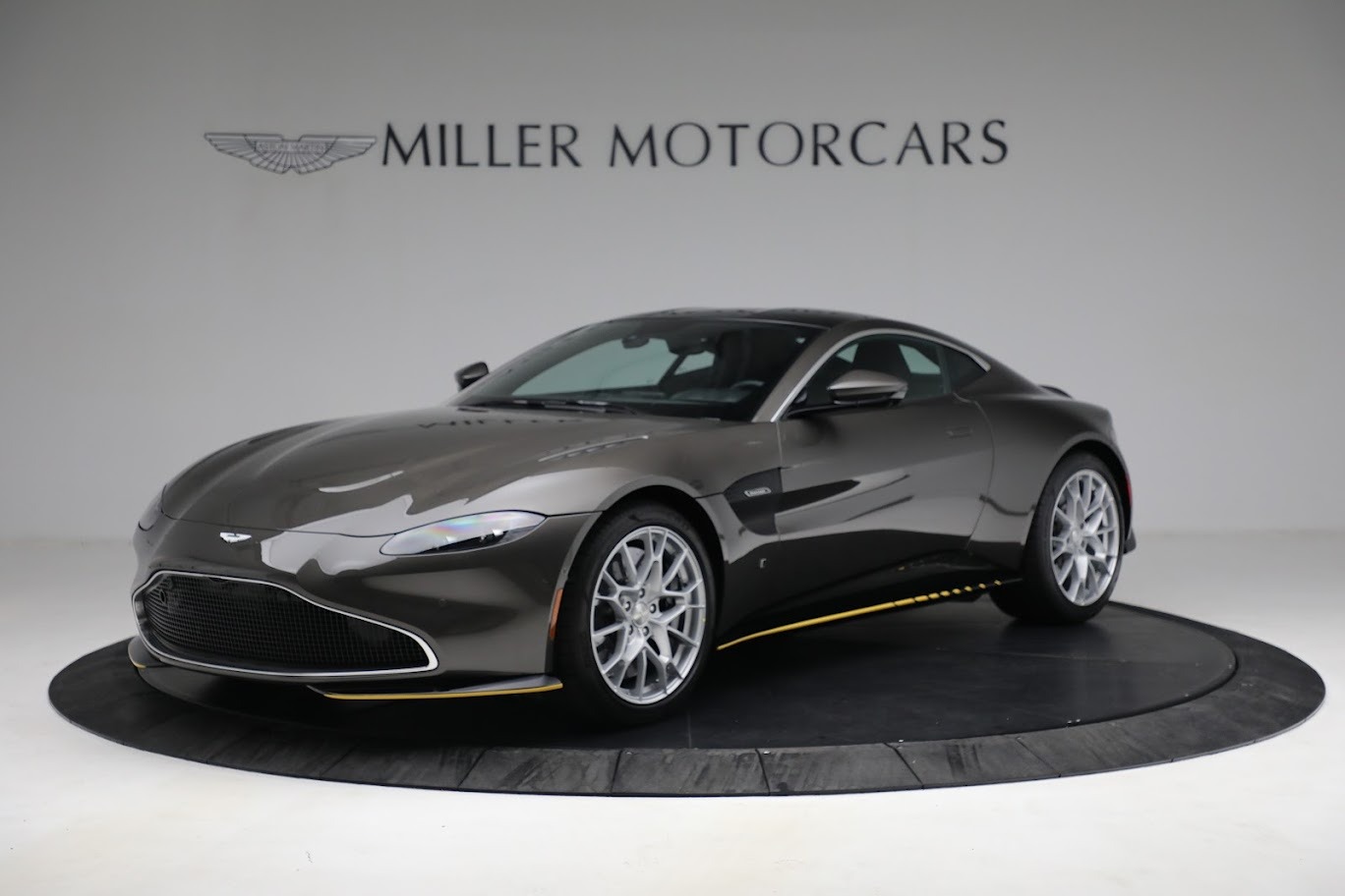 Used-2021-Aston-Martin-Vantage-007-Bond-Edition