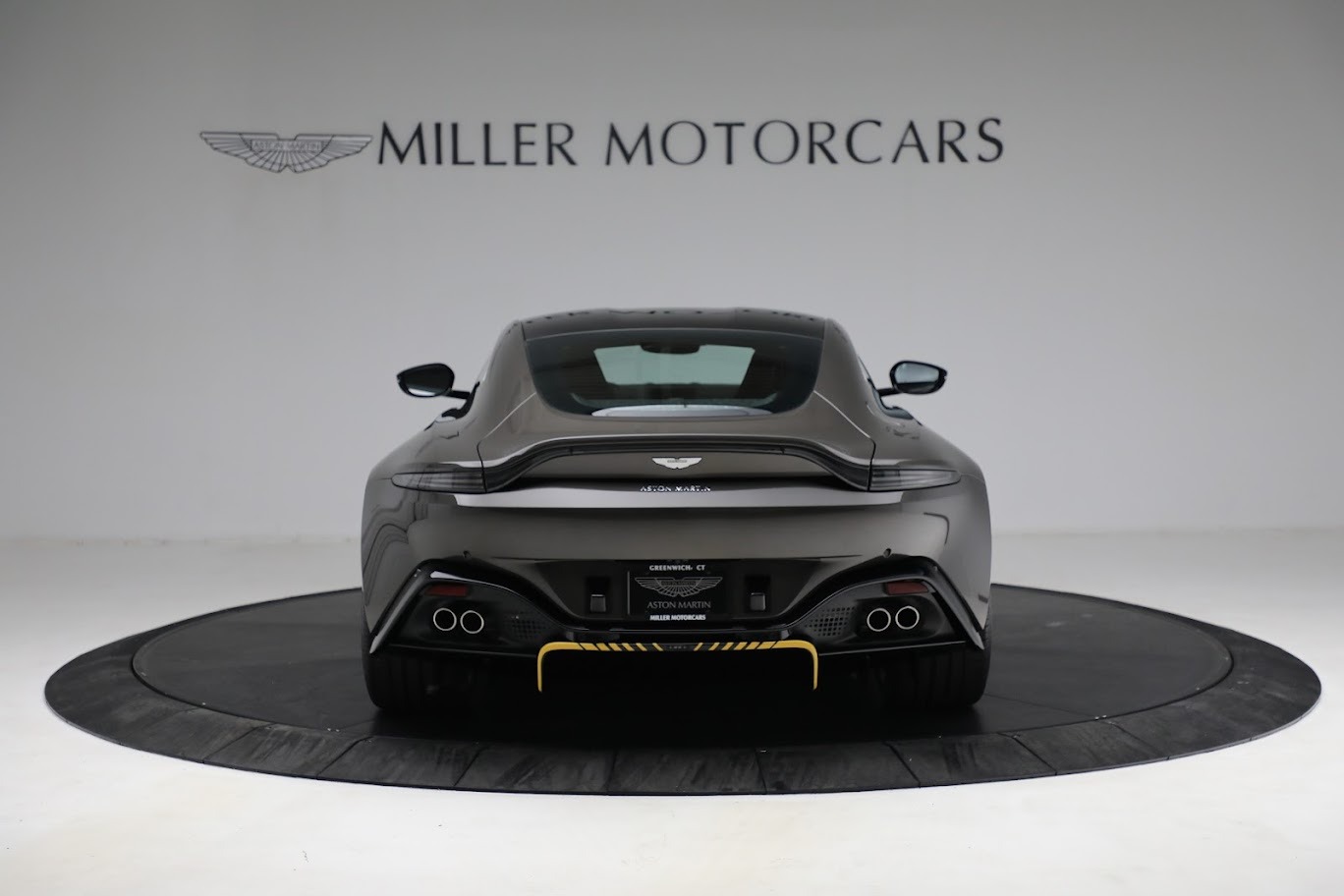 Used-2021-Aston-Martin-Vantage-007-Bond-Edition