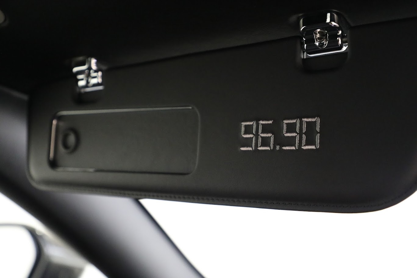 Used-2021-Aston-Martin-Vantage-007-Bond-Edition