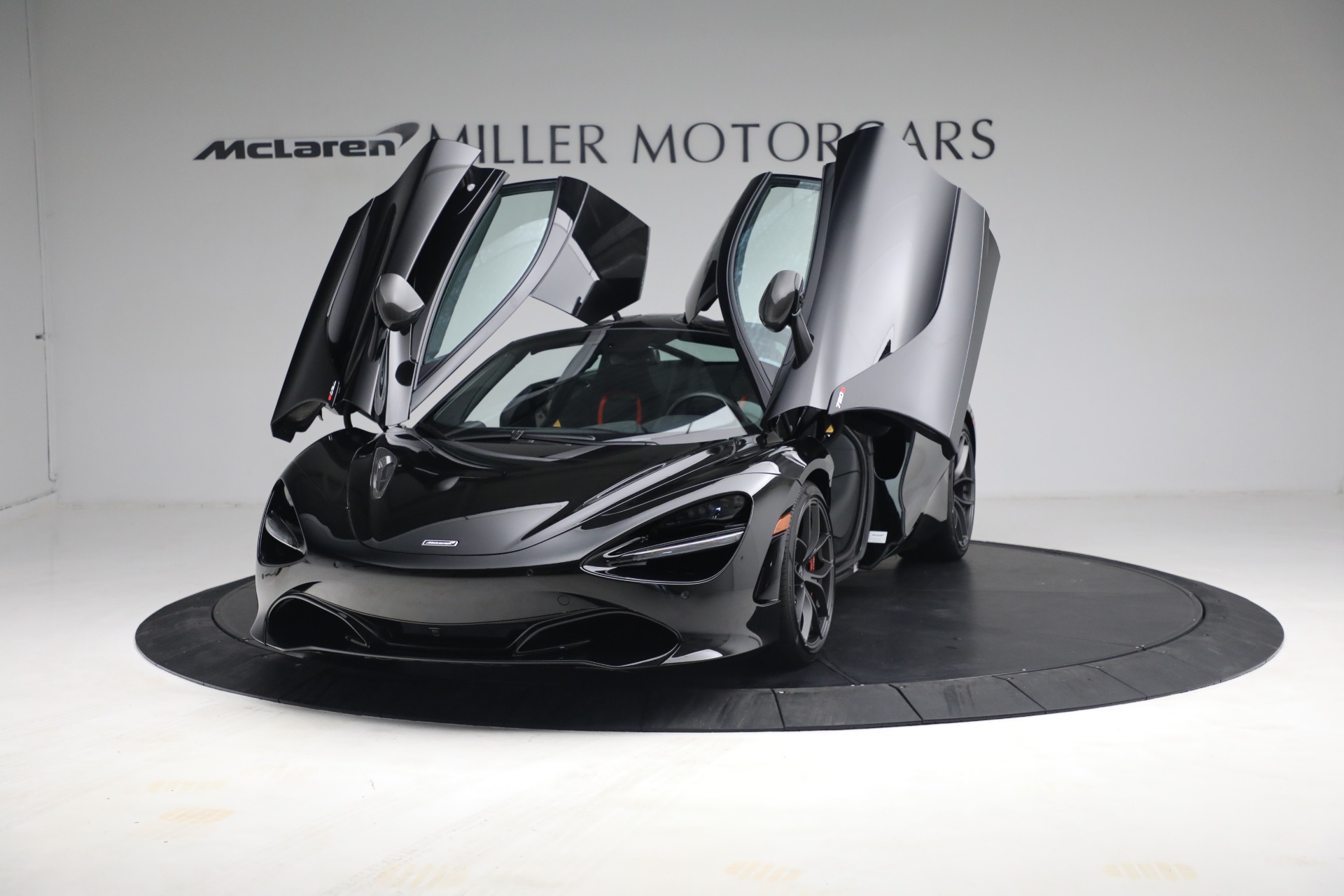 Used-2021-McLaren-720S-Performance