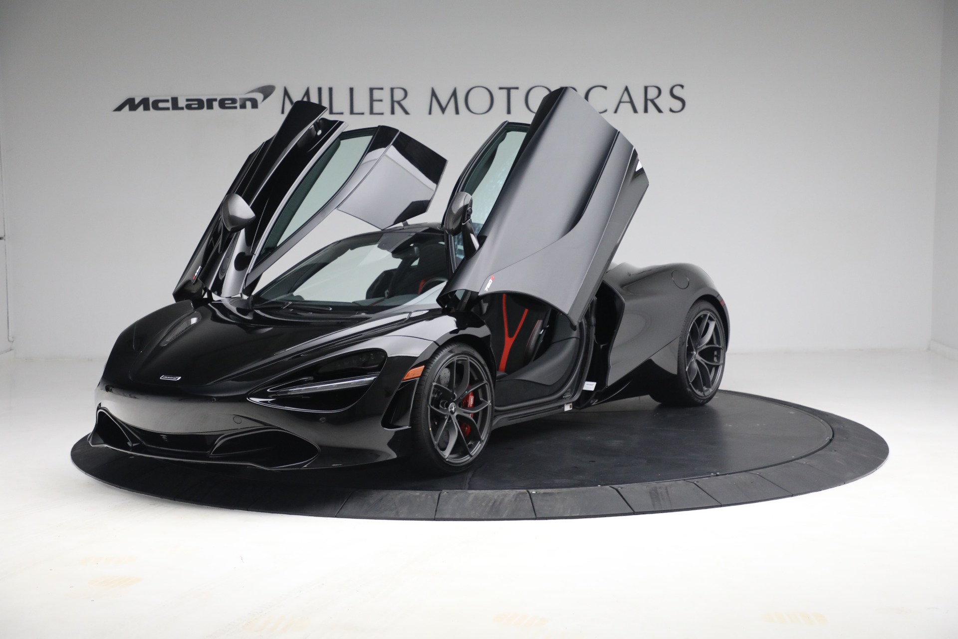 Used-2021-McLaren-720S-Performance