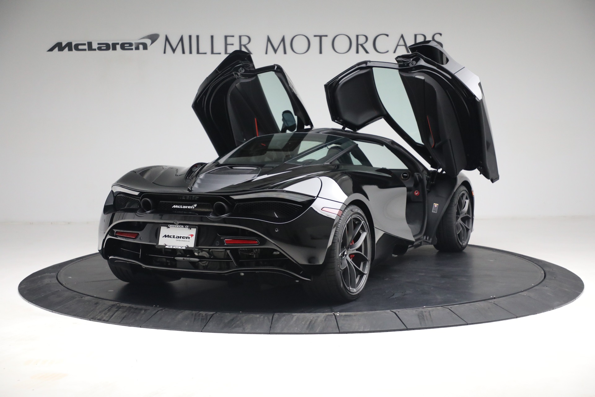 Used-2021-McLaren-720S-Performance