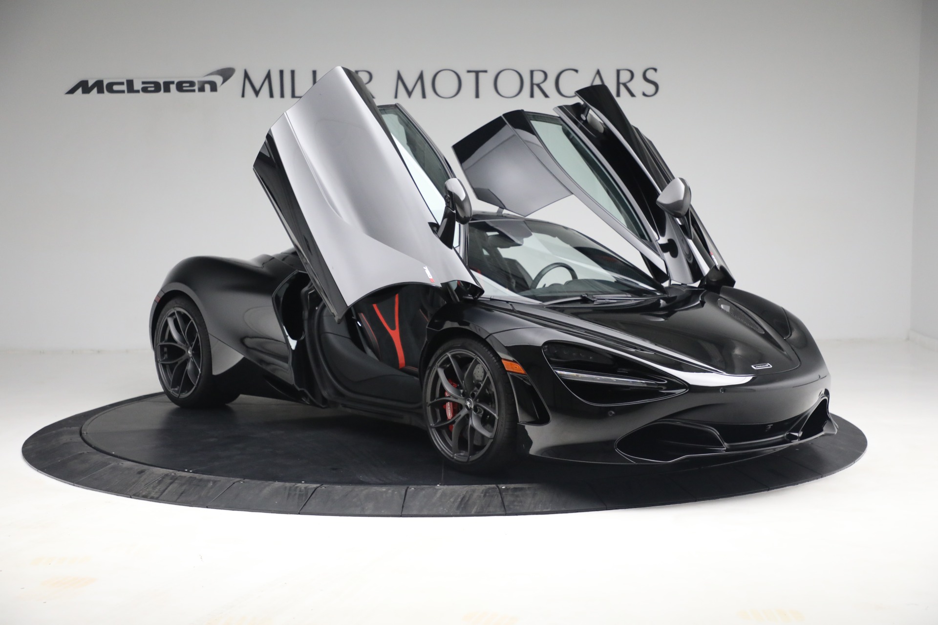 Used-2021-McLaren-720S-Performance
