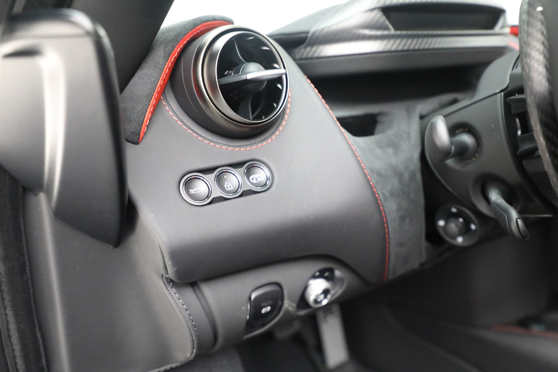 Used-2021-McLaren-720S-Performance