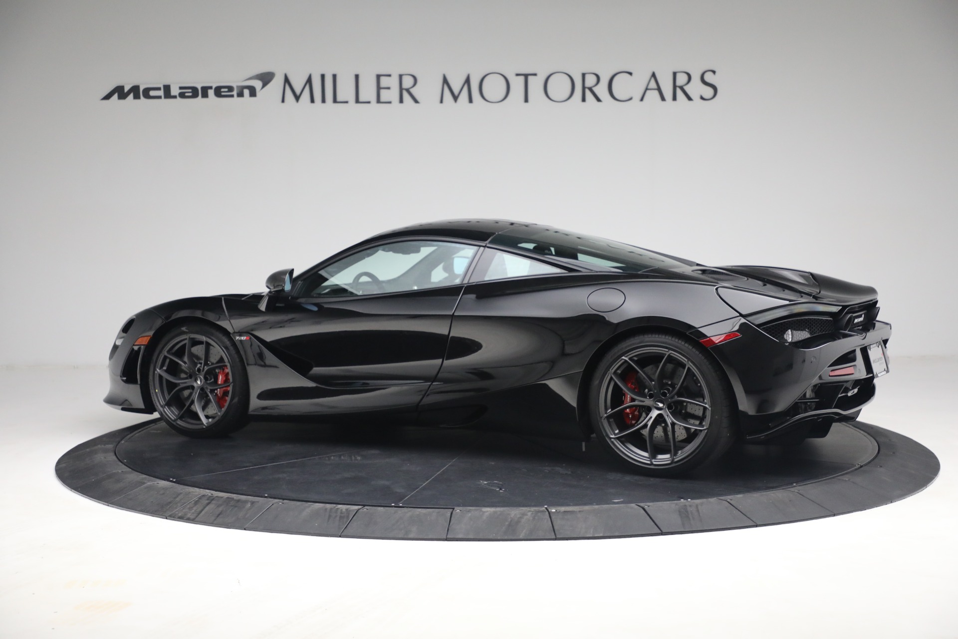 Used-2021-McLaren-720S-Performance