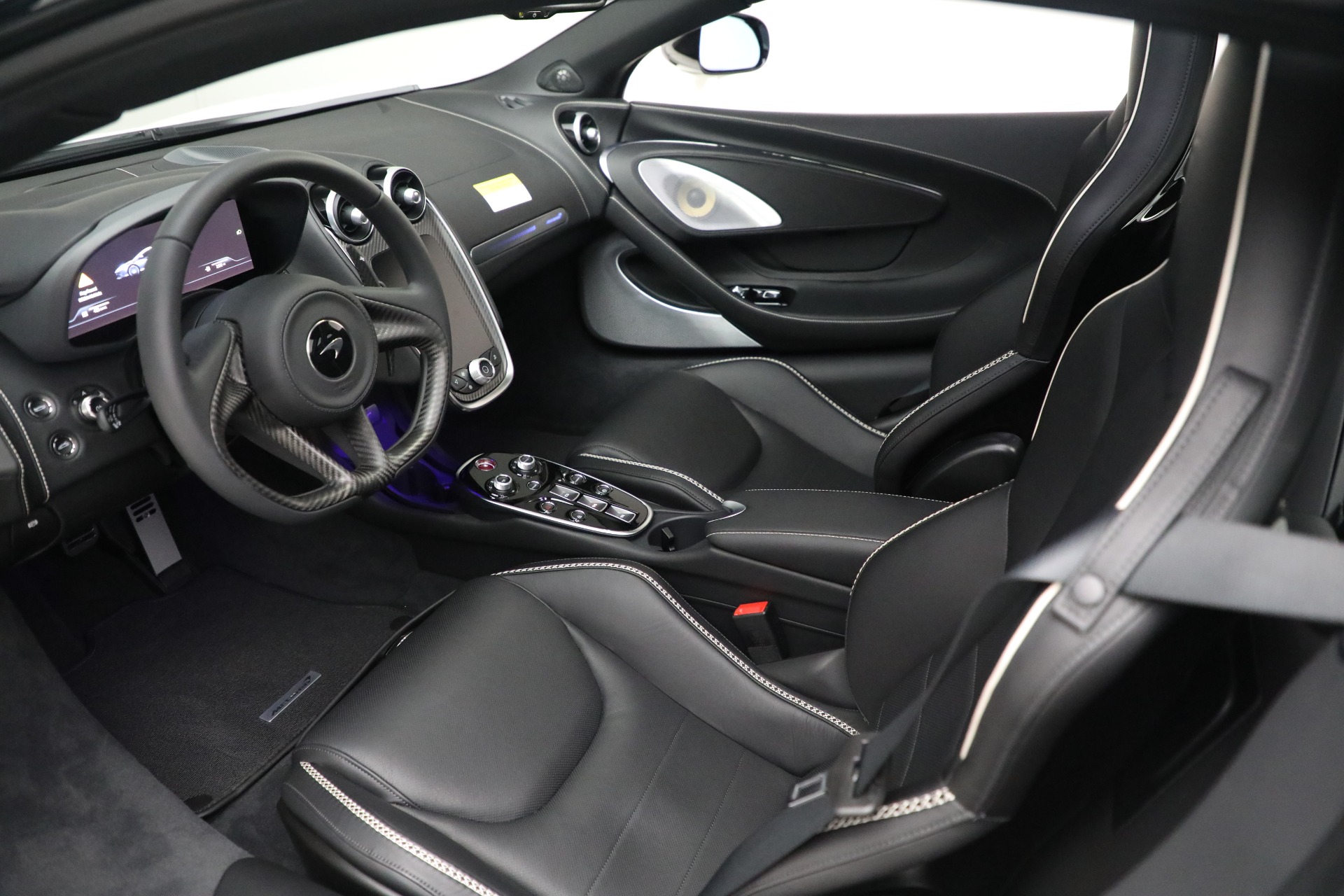 Used-2021-McLaren-GT-Luxe