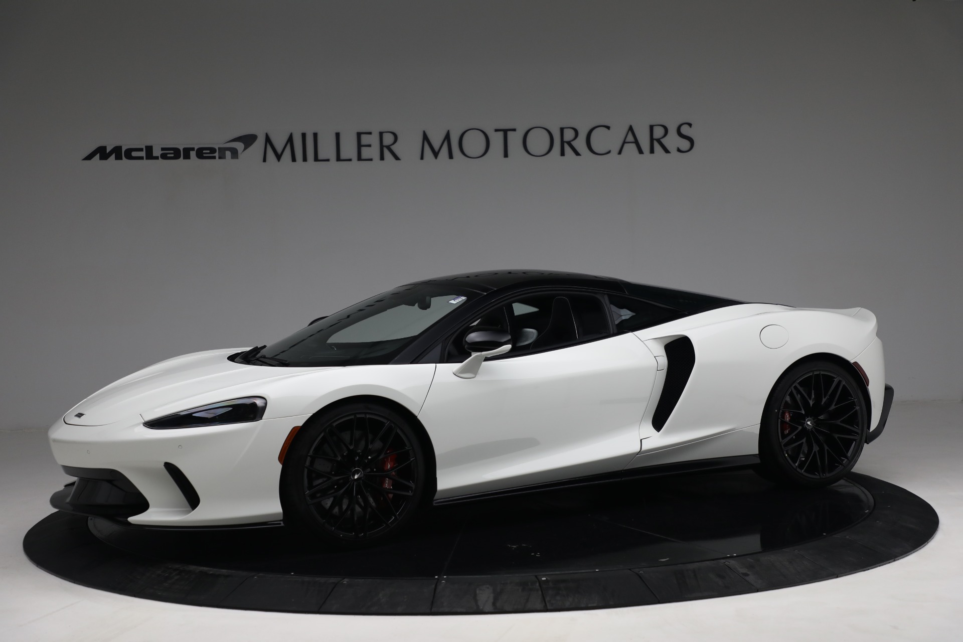 Used-2021-McLaren-GT-Luxe