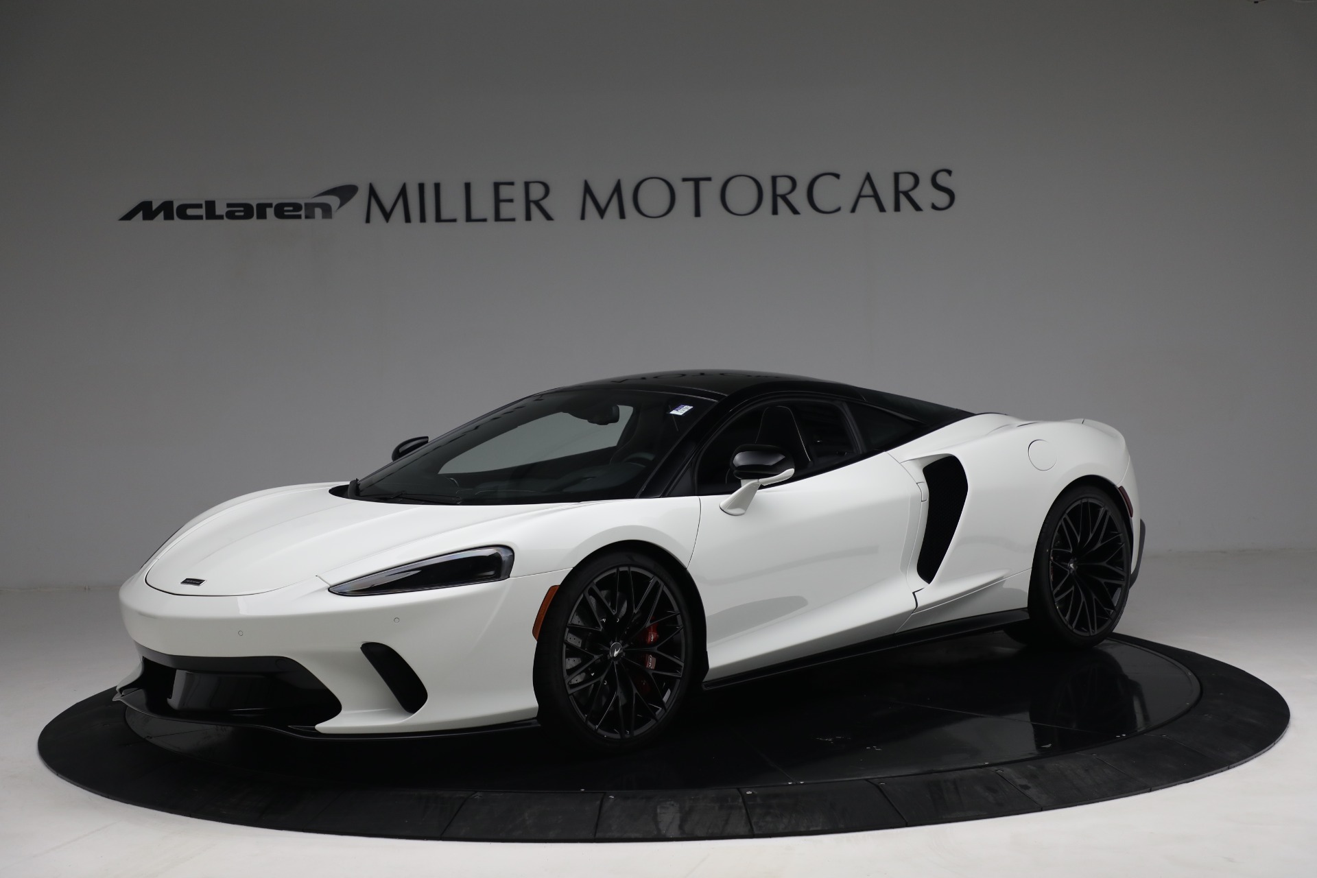Used-2021-McLaren-GT-Luxe