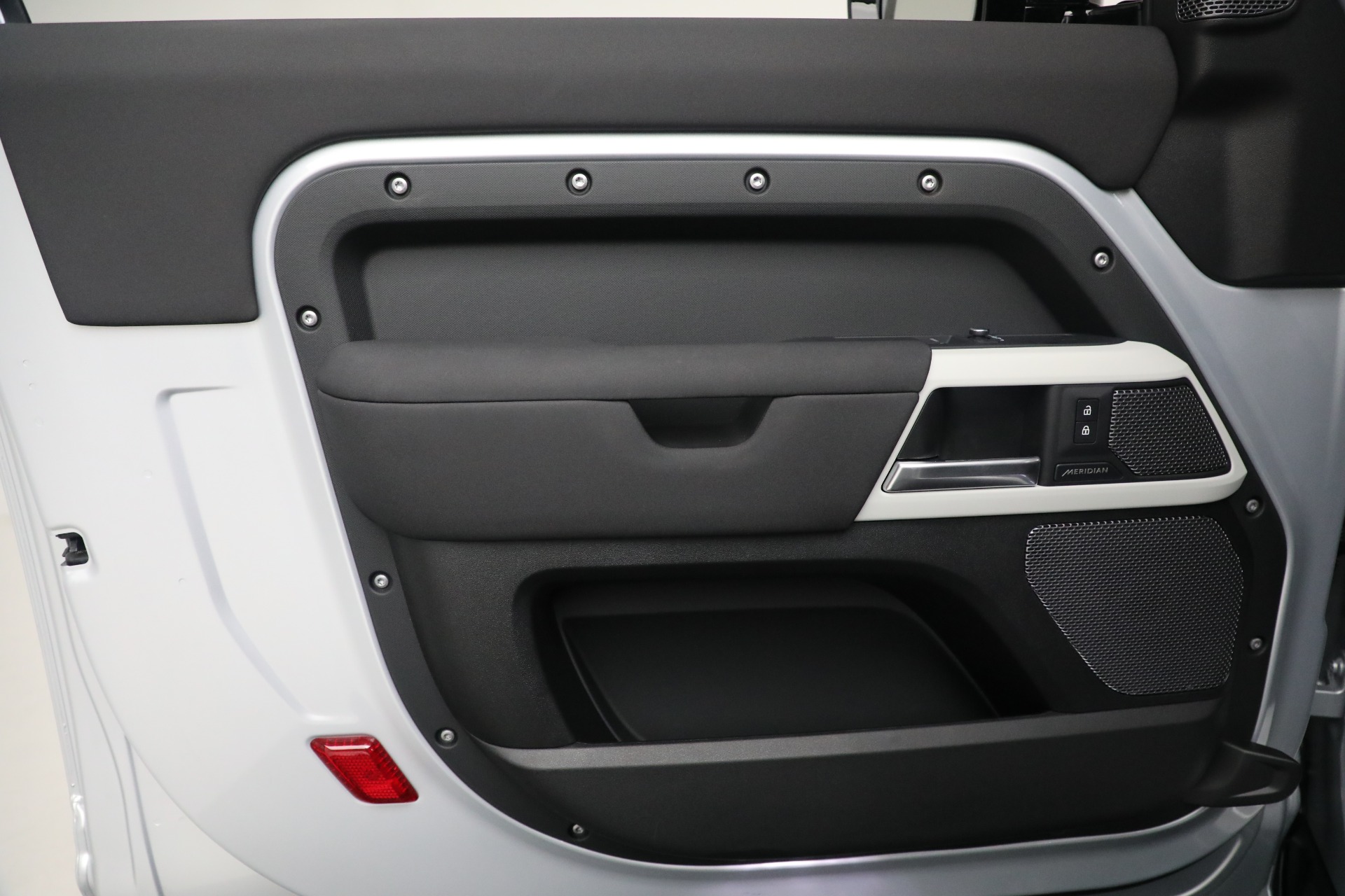 Used-2021-Land-Rover-Defender-90-X-Dynamic-S