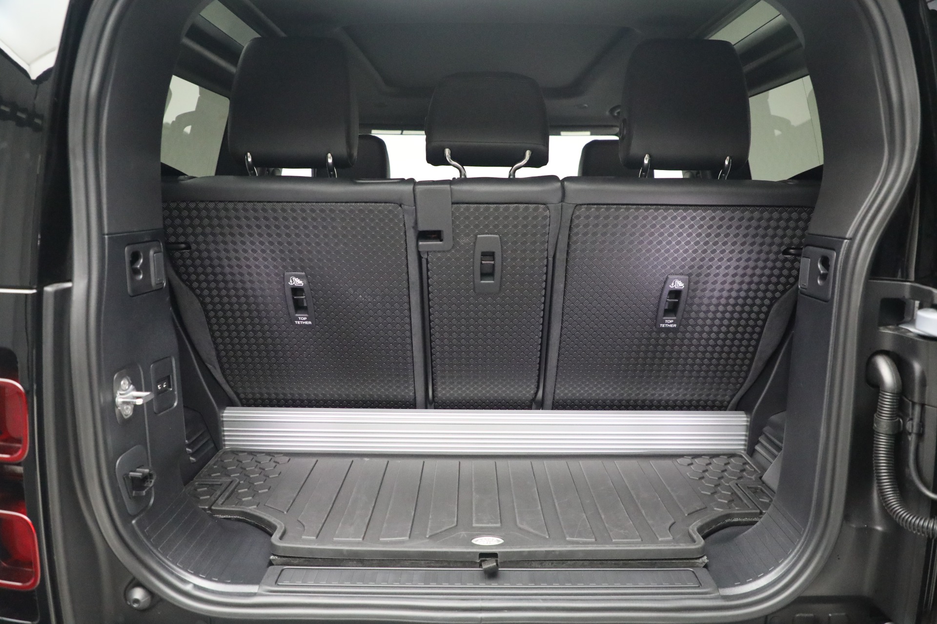 Used-2021-Land-Rover-Defender-90-X-Dynamic-S