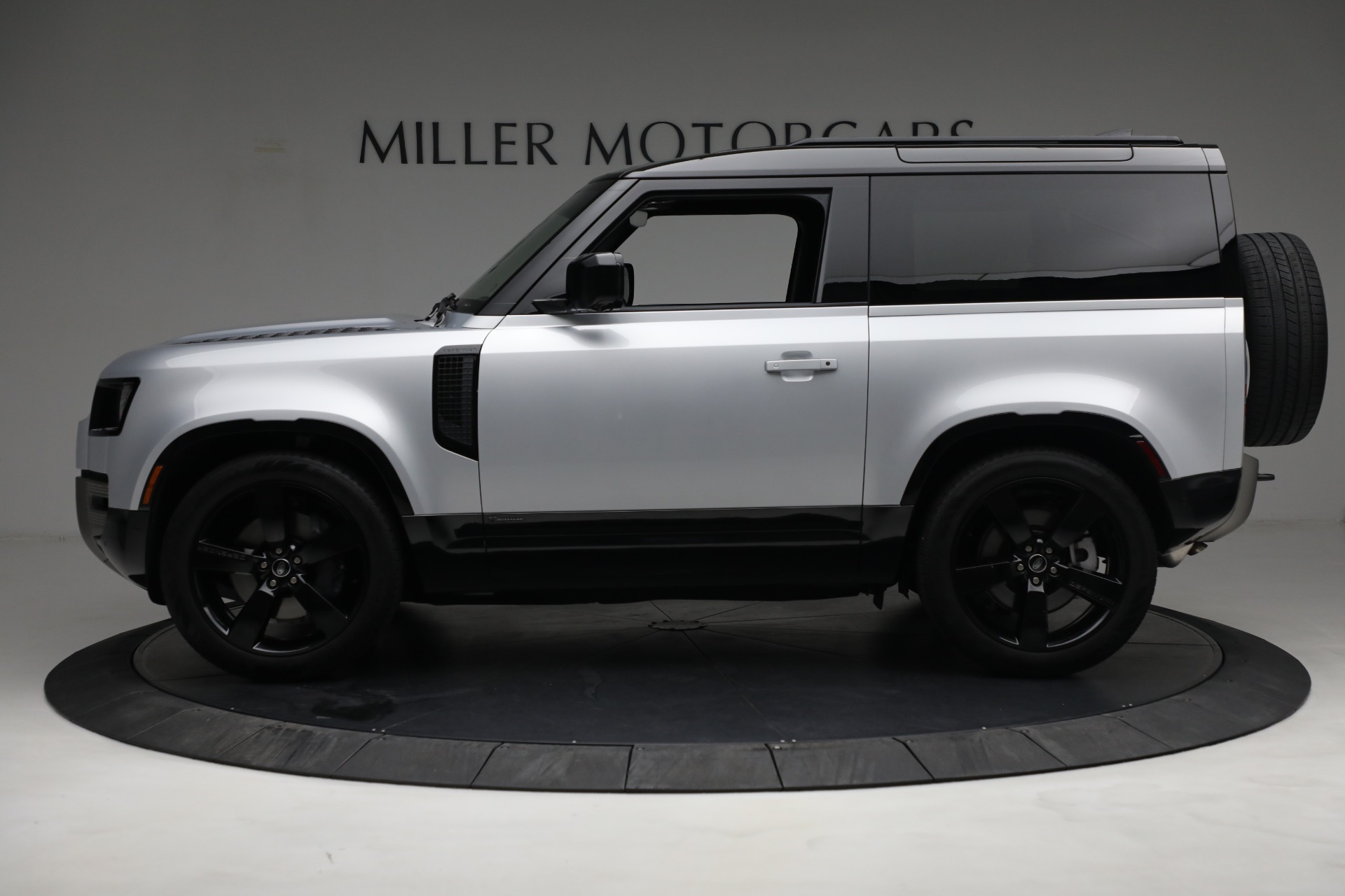 Used-2021-Land-Rover-Defender-90-X-Dynamic-S