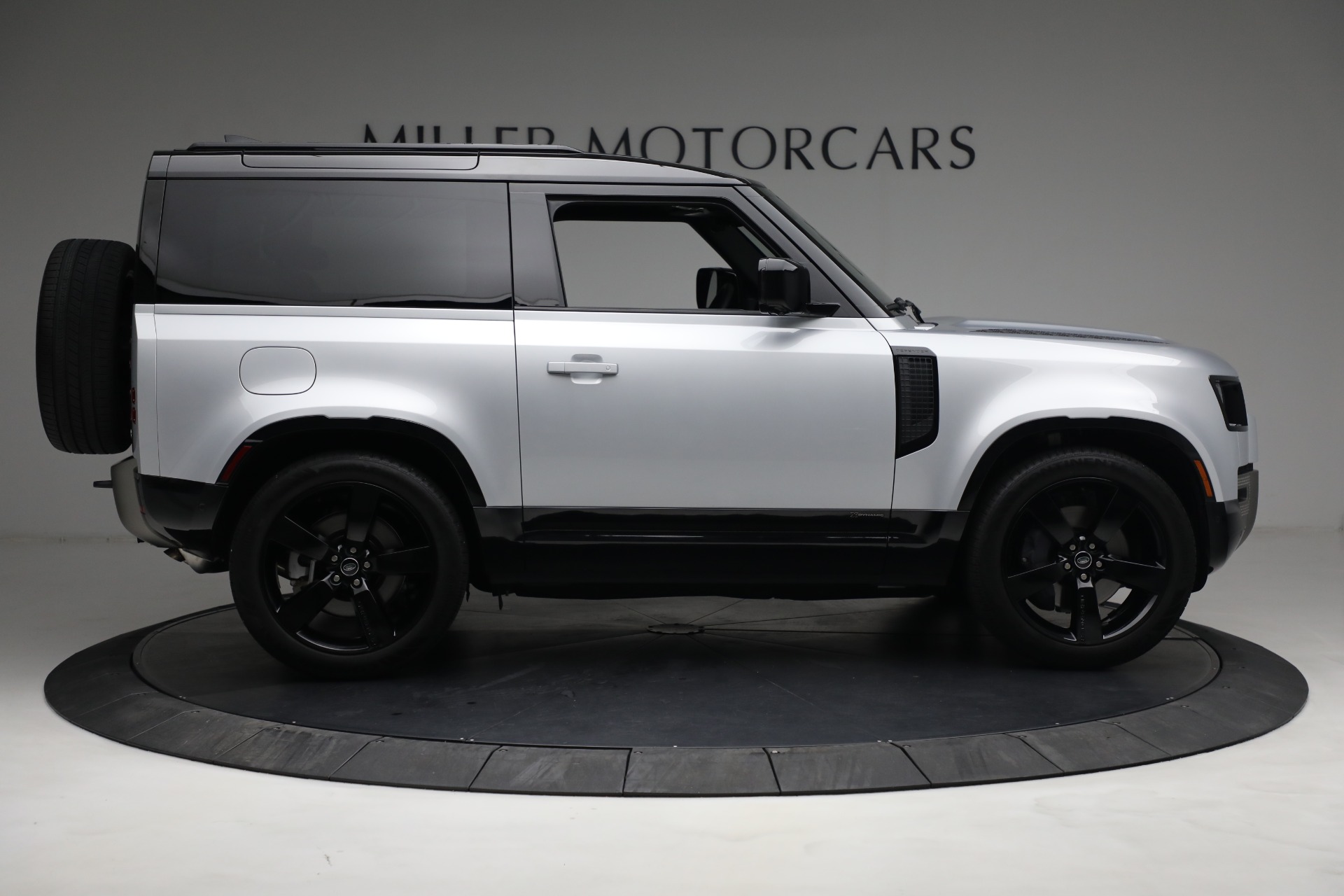 Used-2021-Land-Rover-Defender-90-X-Dynamic-S